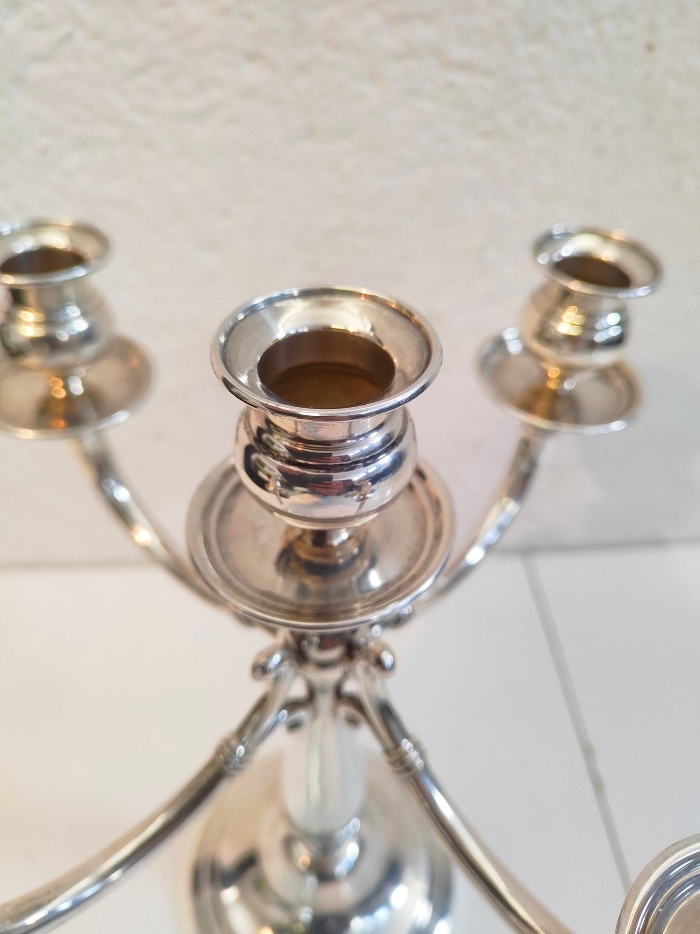 Porta Candele in Argento 800: Eleganza Scintillante