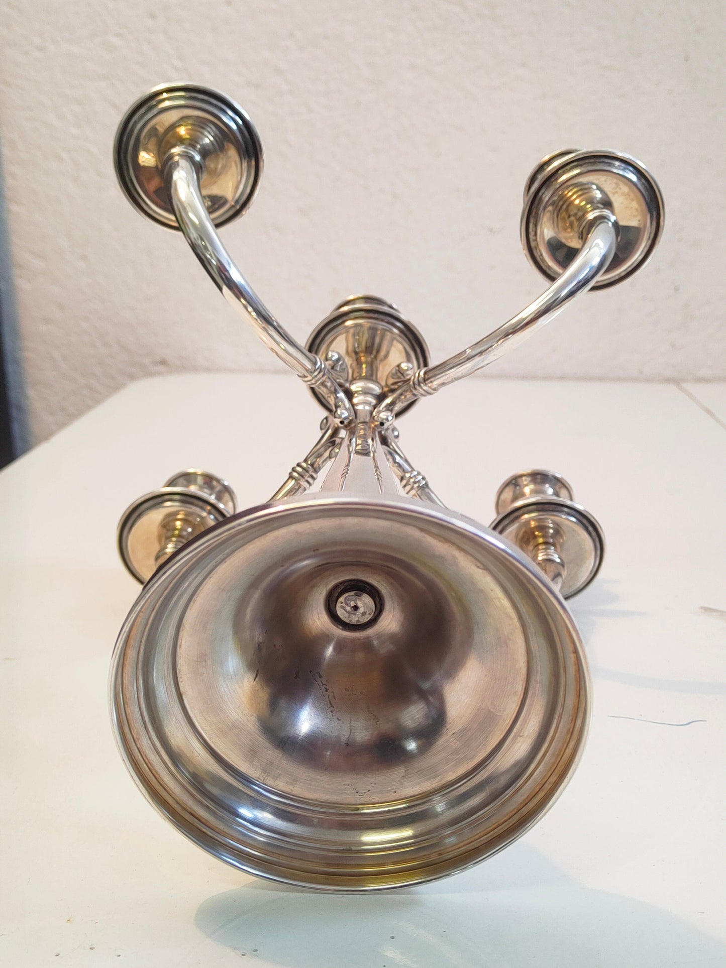 Porta Candele in Argento 800: Eleganza Scintillante