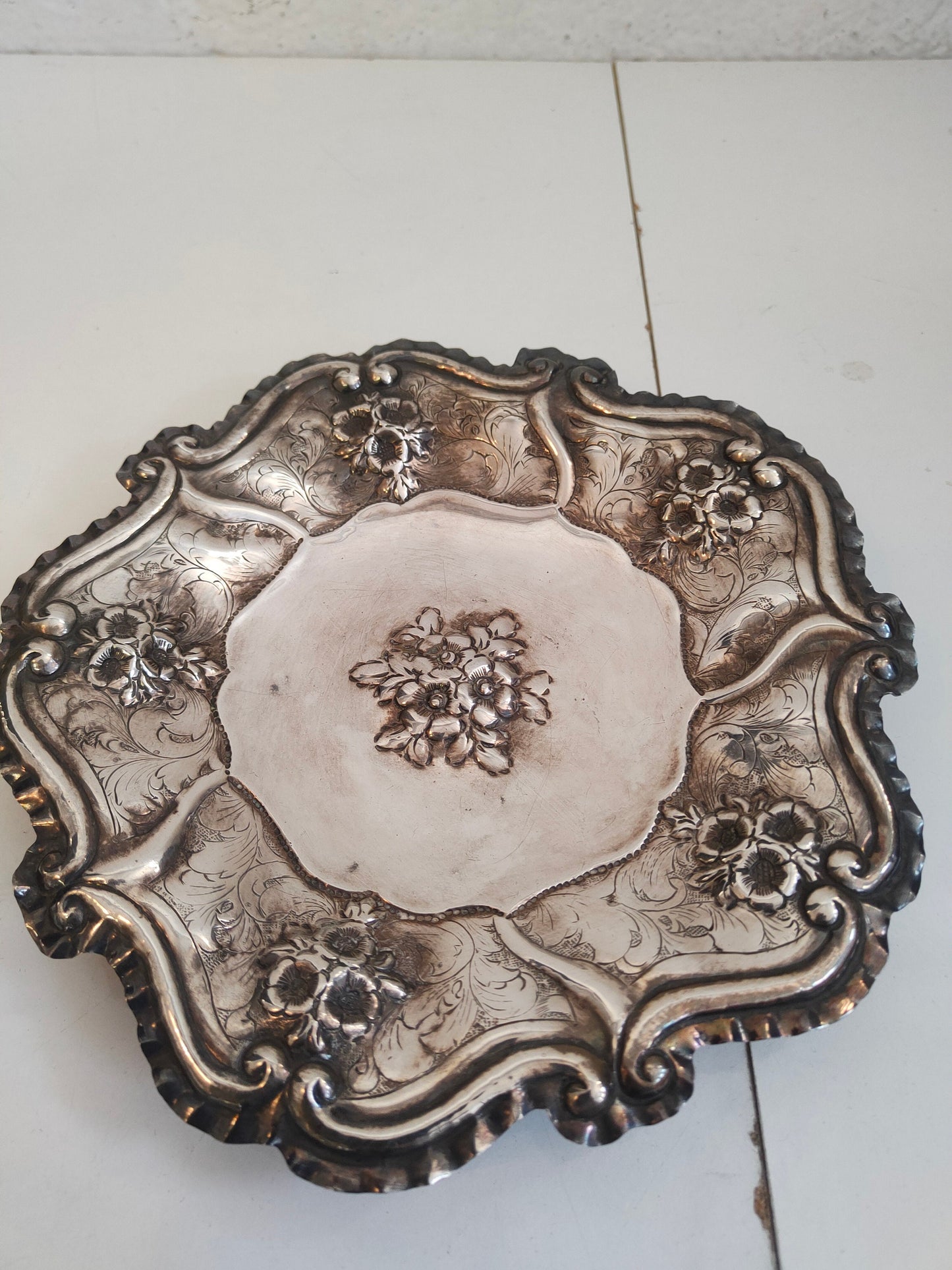 Centro Tavola in Argento Placcato Vintage con Incisioni Floreali