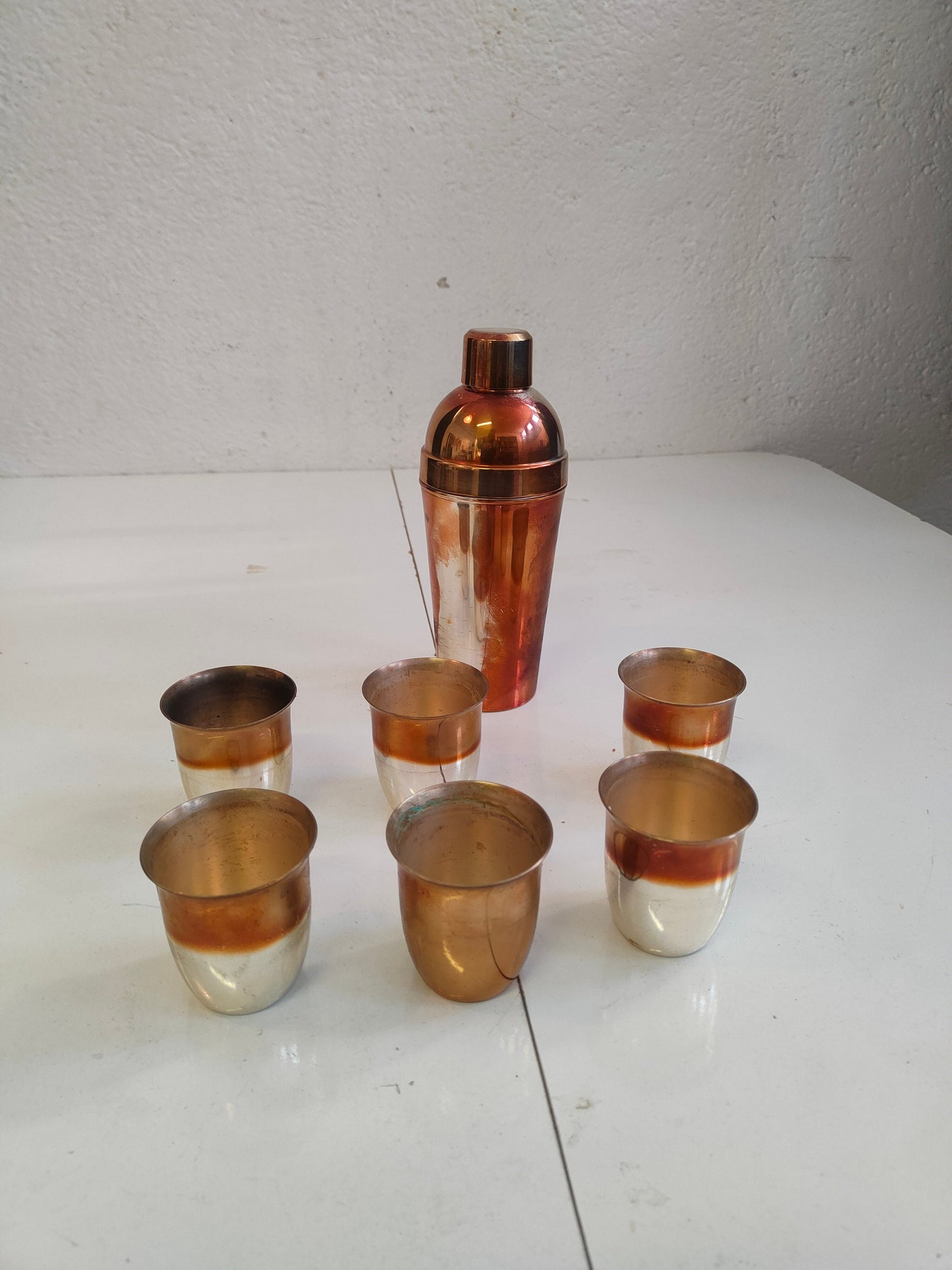 Set per cocktail con shaker e sei bicchieri in argento