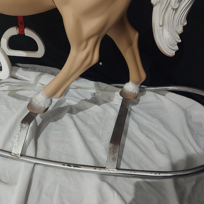 Cavallo a Dondolo Anni 60 Marchio Canova Made in Italy Un giocattolo vintage intramontabile per bambini di tutte le età!