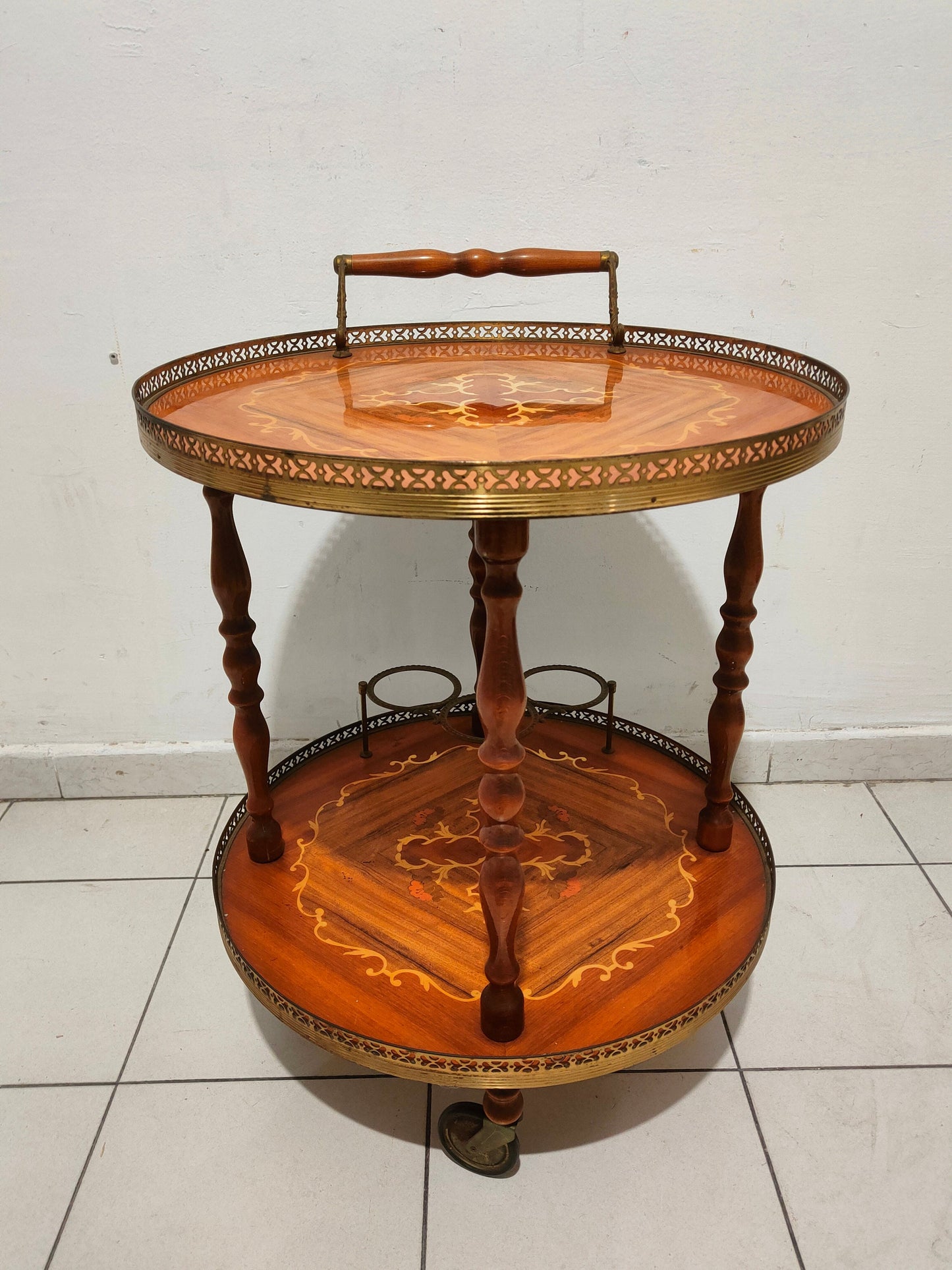Carrello Bar Tondo Cocktail Tea Trolley Italian Hollywood Regency Intarsiato Vintage Ottone Tavolino 1950 Tavolino 3- Portabottiglie