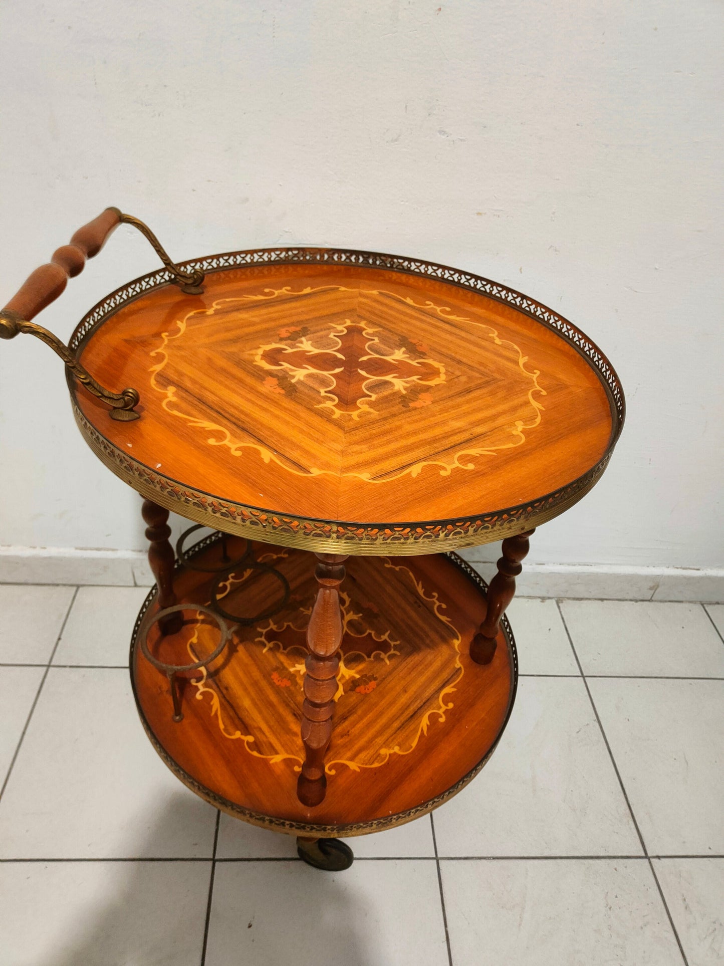 Carrello Bar Tondo Cocktail Tea Trolley Italian Hollywood Regency Intarsiato Vintage Ottone Tavolino 1950 Tavolino 3- Portabottiglie