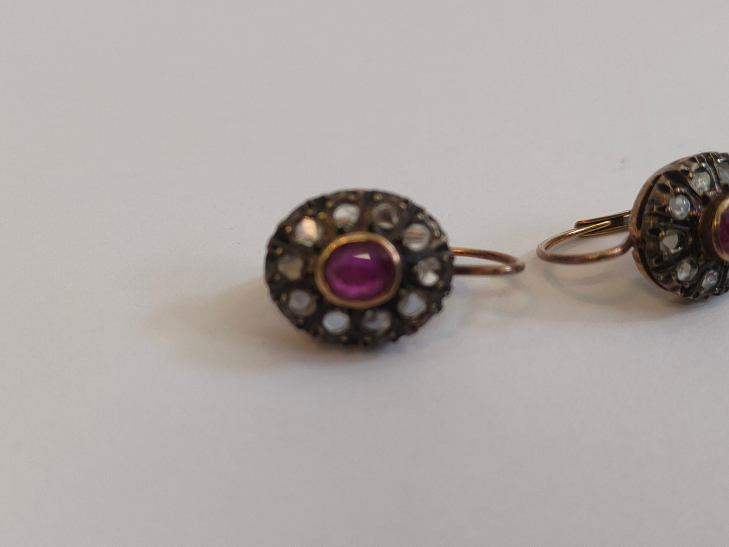 Orecchini Vintage in Oro Anni 80 con Diamanti - Un tocco di eleganza senza tempo