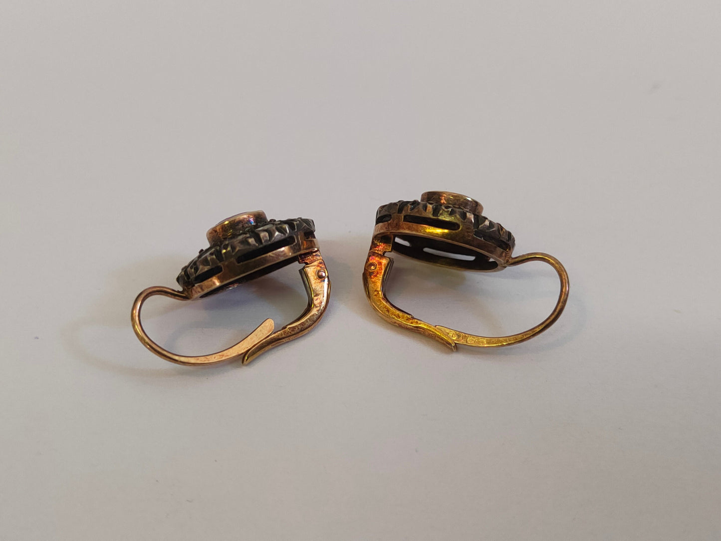 Orecchini Vintage in Oro Anni 80 con Diamanti - Un tocco di eleganza senza tempo
