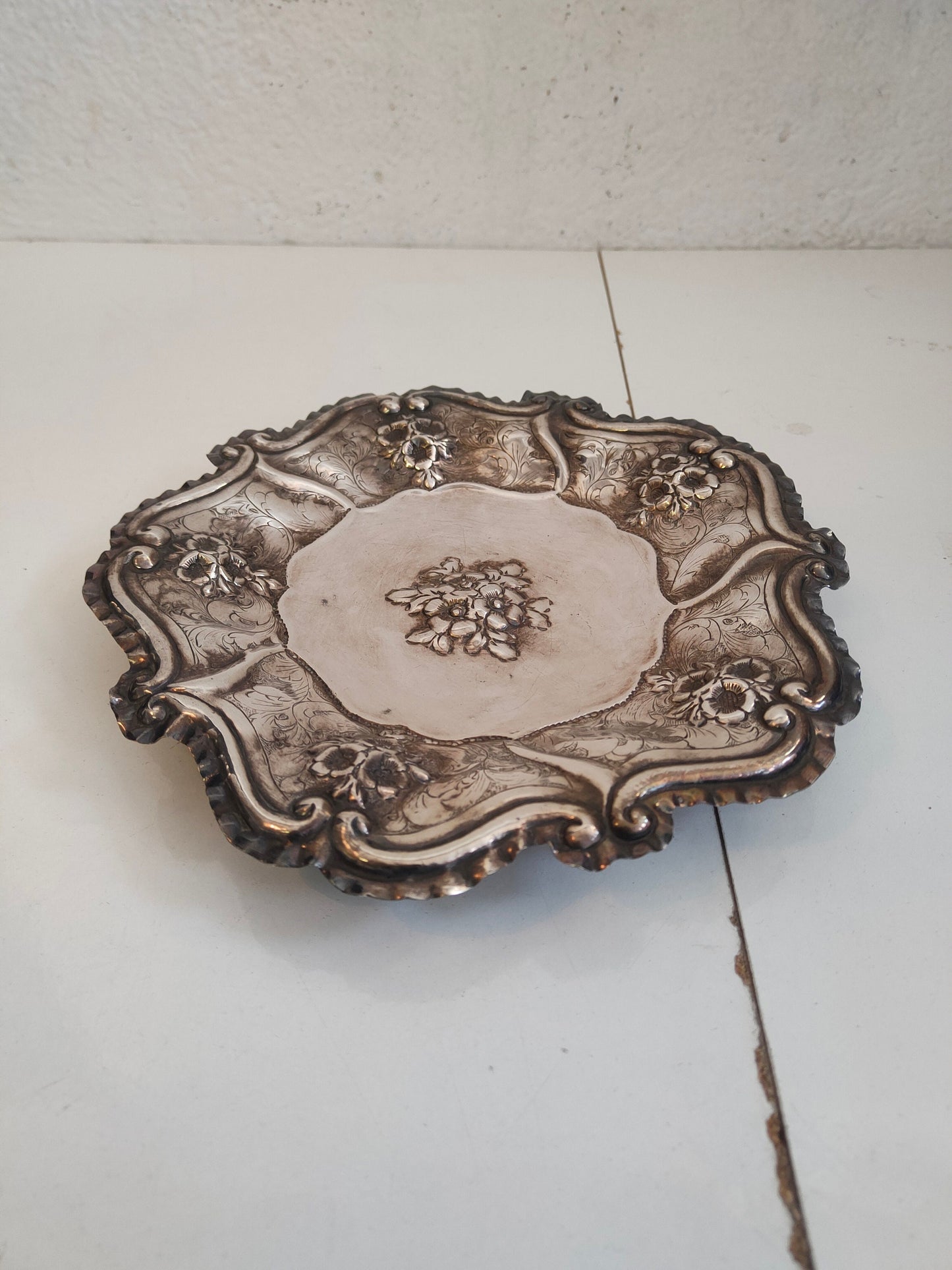 Centro Tavola in Argento Placcato Vintage con Incisioni Floreali