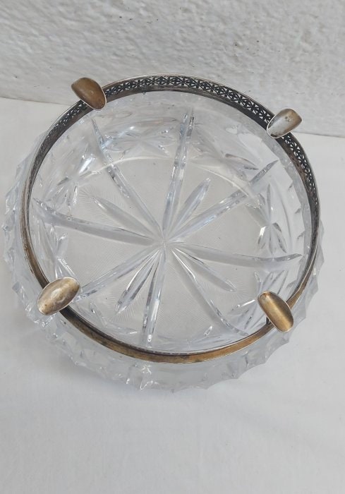Bellissima Posacenere in Cristallo Art Nouveau Molato Anni 50/60 con Bordo in Argento 800