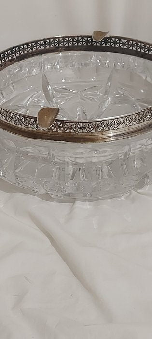 Bellissima Posacenere in Cristallo Art Nouveau Molato Anni 50/60 con Bordo in Argento 800