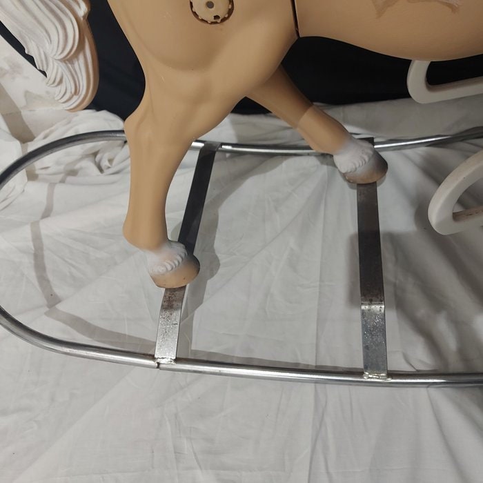 Cavallo a Dondolo Anni 60 Marchio Canova Made in Italy Un giocattolo vintage intramontabile per bambini di tutte le età!