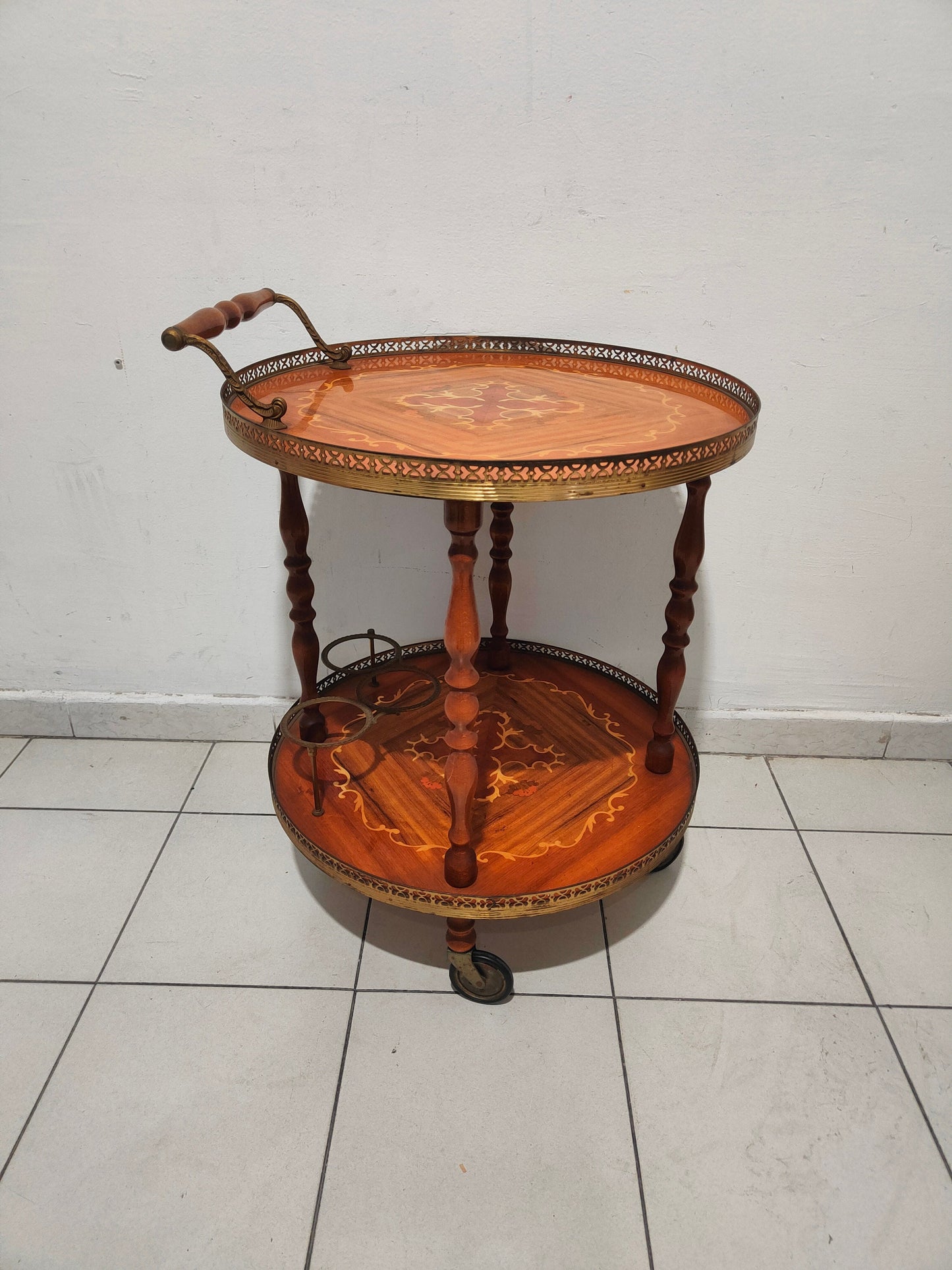 Carrello Bar Tondo Cocktail Tea Trolley Italian Hollywood Regency Intarsiato Vintage Ottone Tavolino 1950 Tavolino 3- Portabottiglie