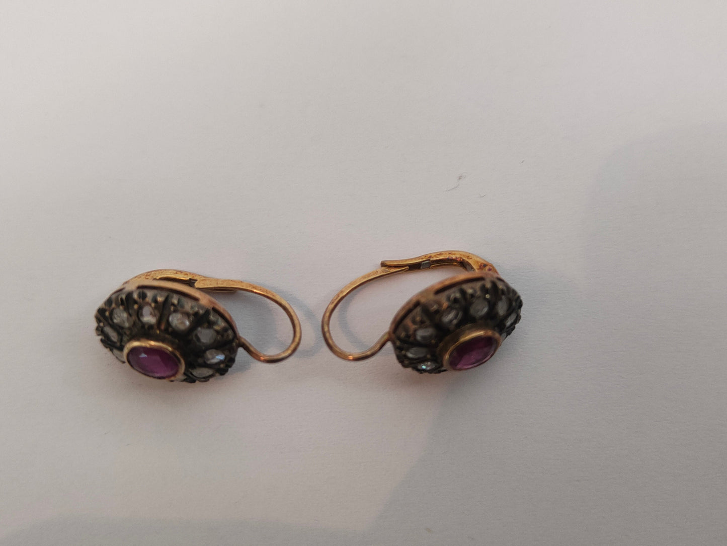 Orecchini Vintage in Oro Anni 80 con Diamanti - Un tocco di eleganza senza tempo