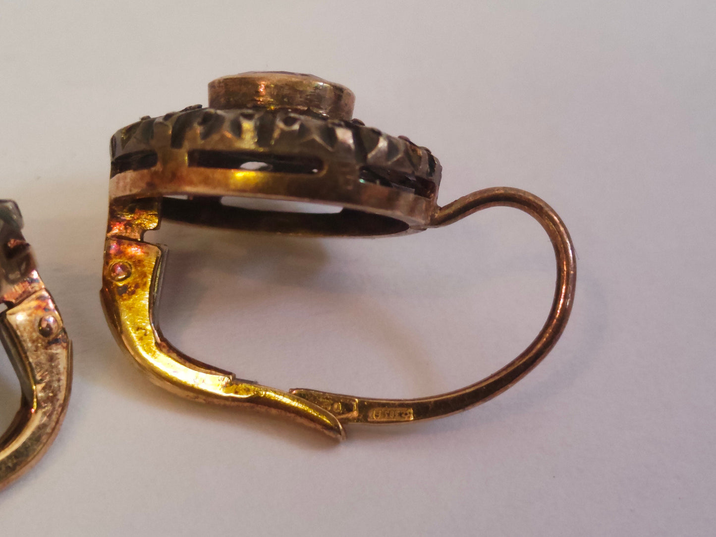 Orecchini Vintage in Oro Anni 80 con Diamanti - Un tocco di eleganza senza tempo