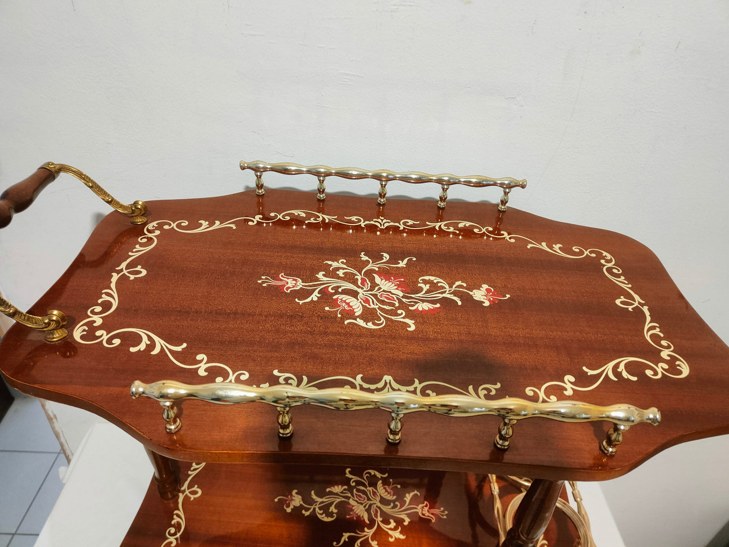 Carrello di lusso Bar Cocktail Tea Trolley Intarsiato Vintage Ottone Hollywood Regency 1950