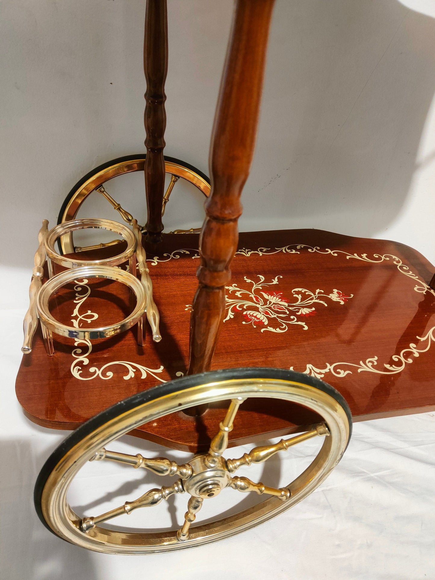Carrello di lusso Bar Cocktail Tea Trolley Intarsiato Vintage Ottone Hollywood Regency 1950