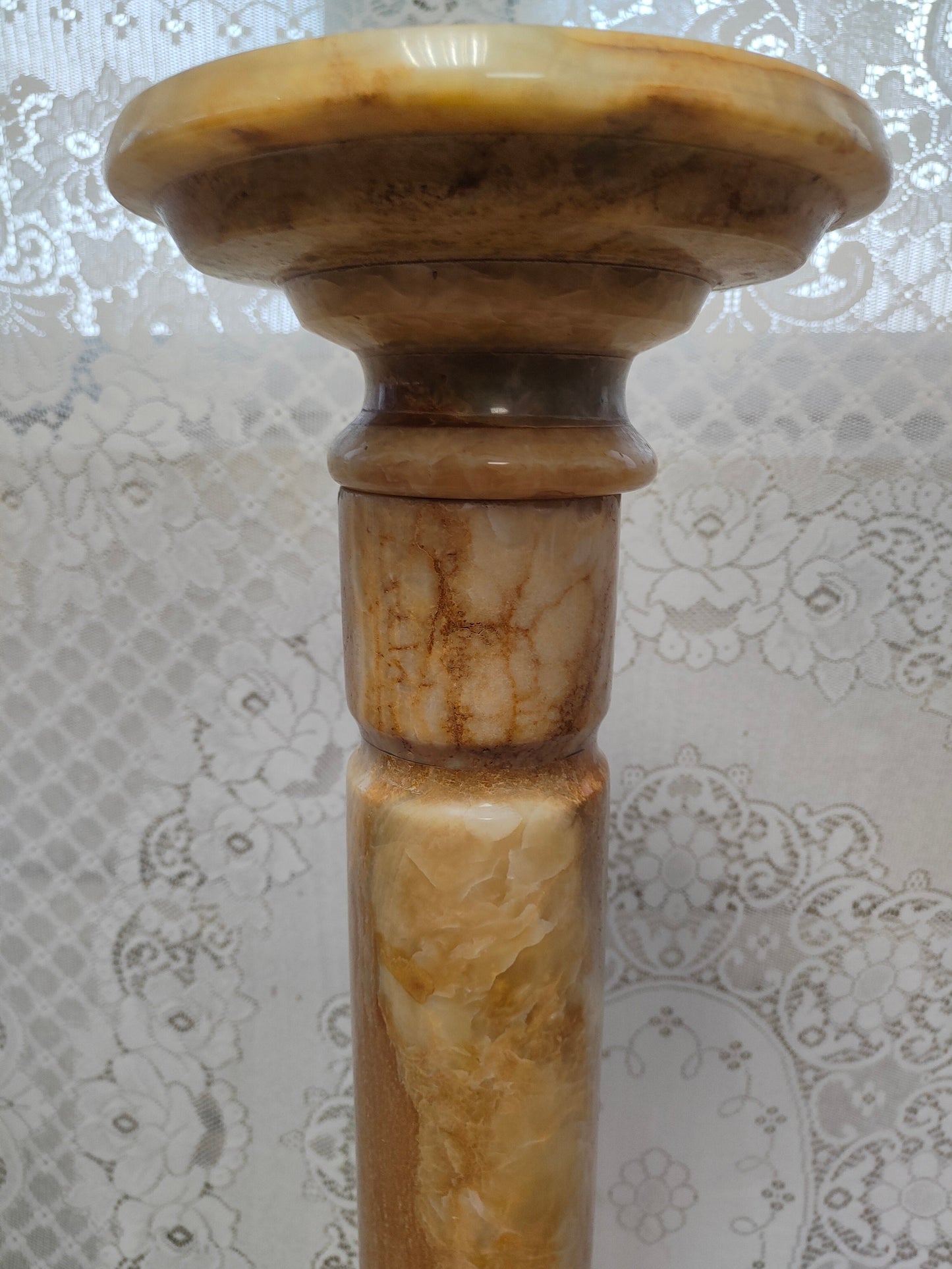Colonna Unica in Marmo Italiano per Interni ed Esterni: Capolavoro di Eleganza e Design