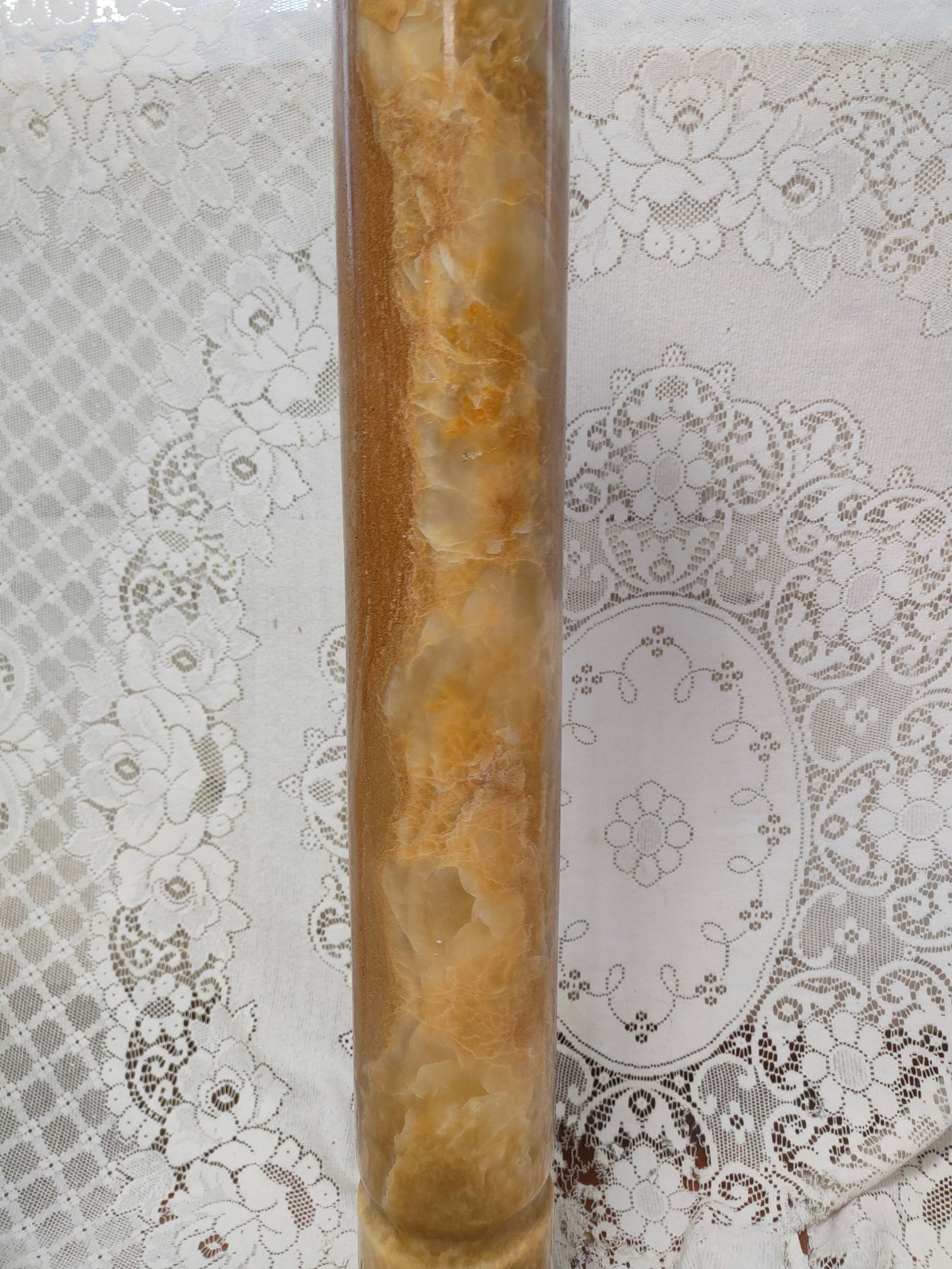 Colonna Unica in Marmo Italiano per Interni ed Esterni: Capolavoro di Eleganza e Design