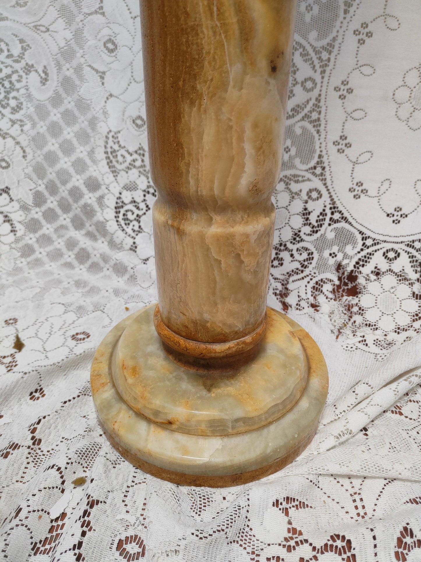 Colonna Unica in Marmo Italiano per Interni ed Esterni: Capolavoro di Eleganza e Design