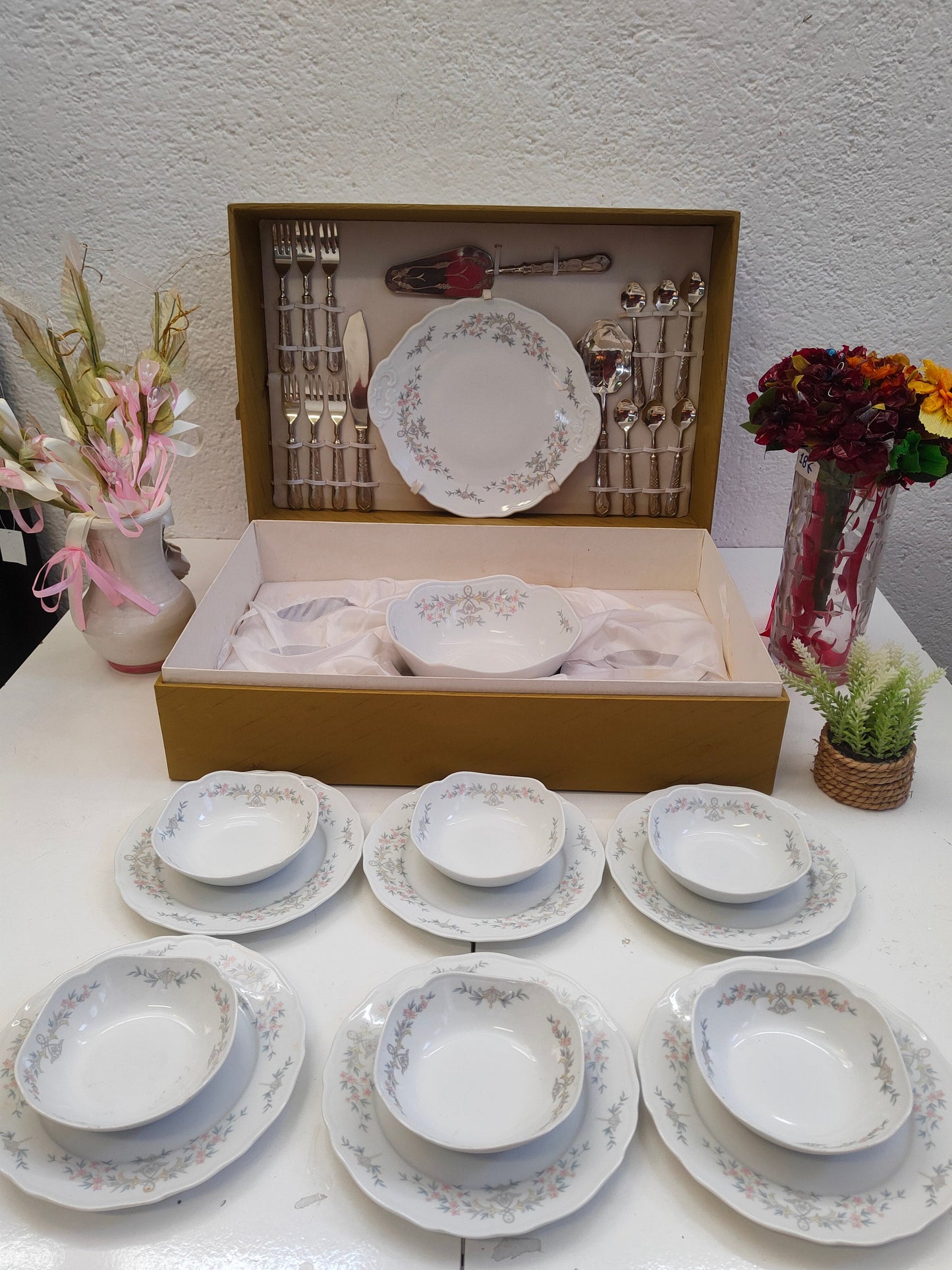 Servizio di piatti Vintage Tirschenreuth Bavaria Completo - Nuovo di Zecca - Regalo di Nozze