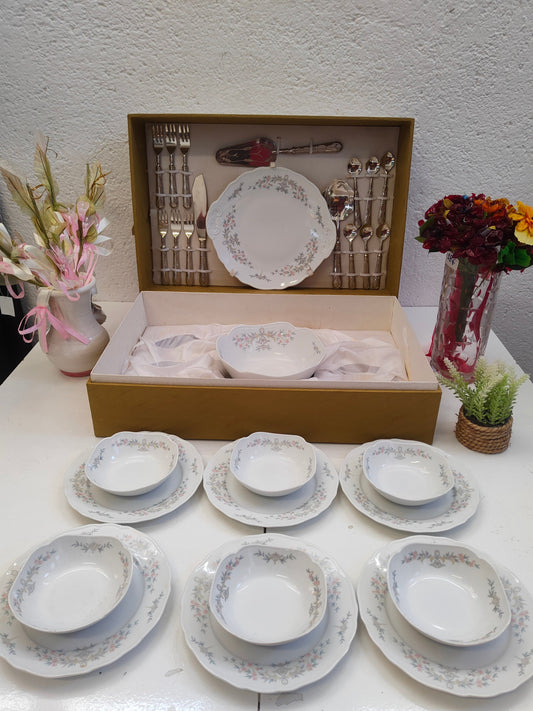 Servizio di piatti Vintage Tirschenreuth Bavaria Completo - Nuovo di Zecca - Regalo di Nozze
