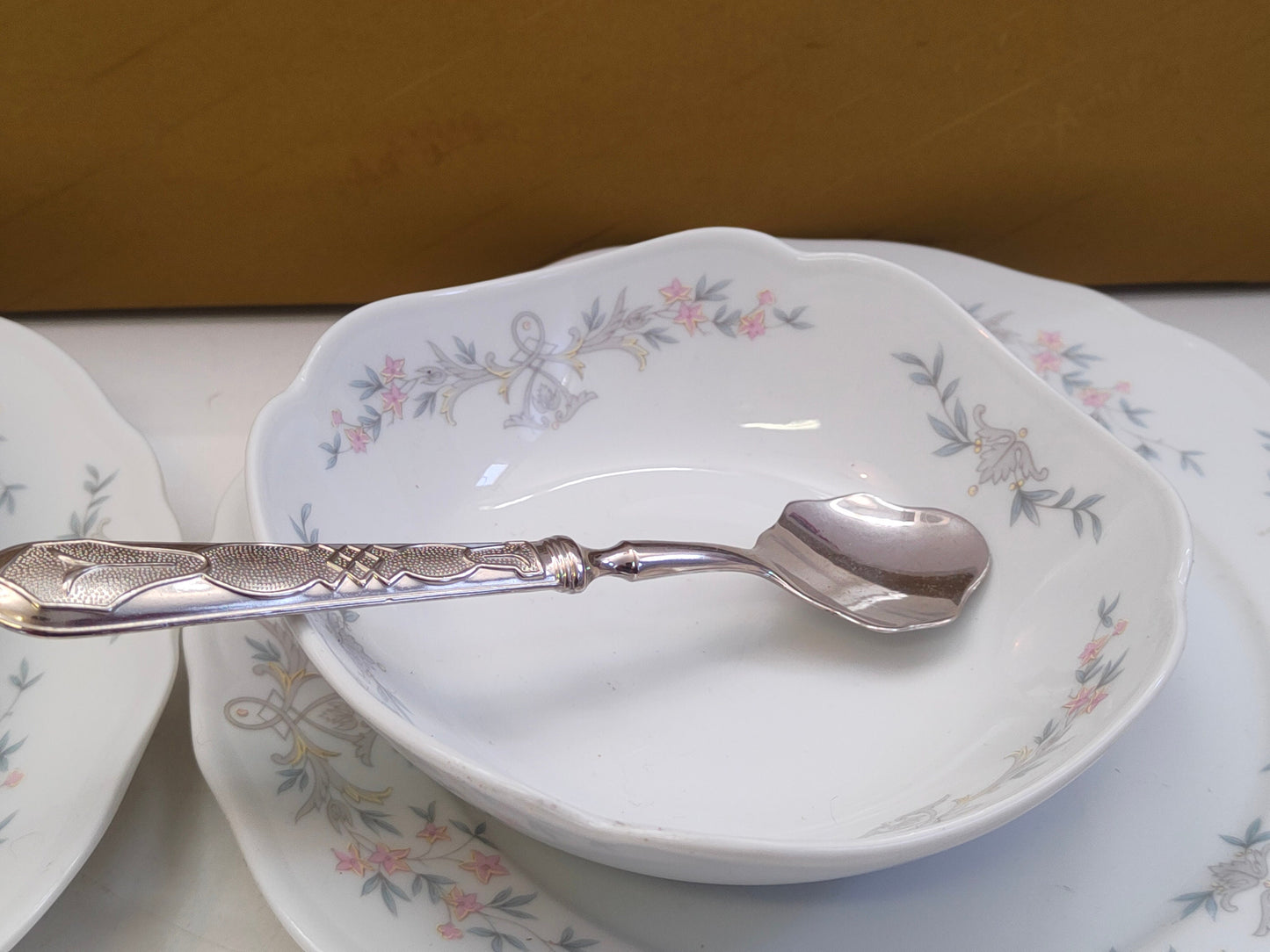 Servizio di piatti Vintage Tirschenreuth Bavaria Completo - Nuovo di Zecca - Regalo di Nozze