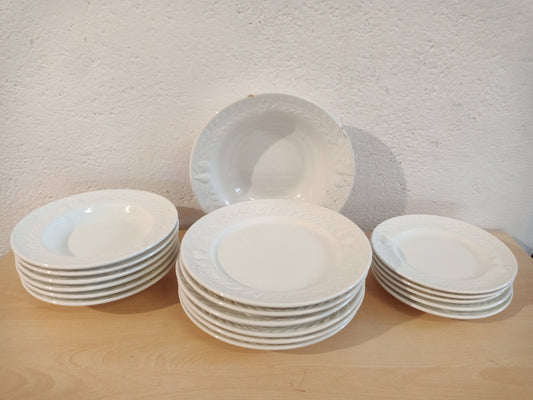 Servizio Piatti Vintage Crate & Barrel - Made in Italy - Fascino senza Tempo