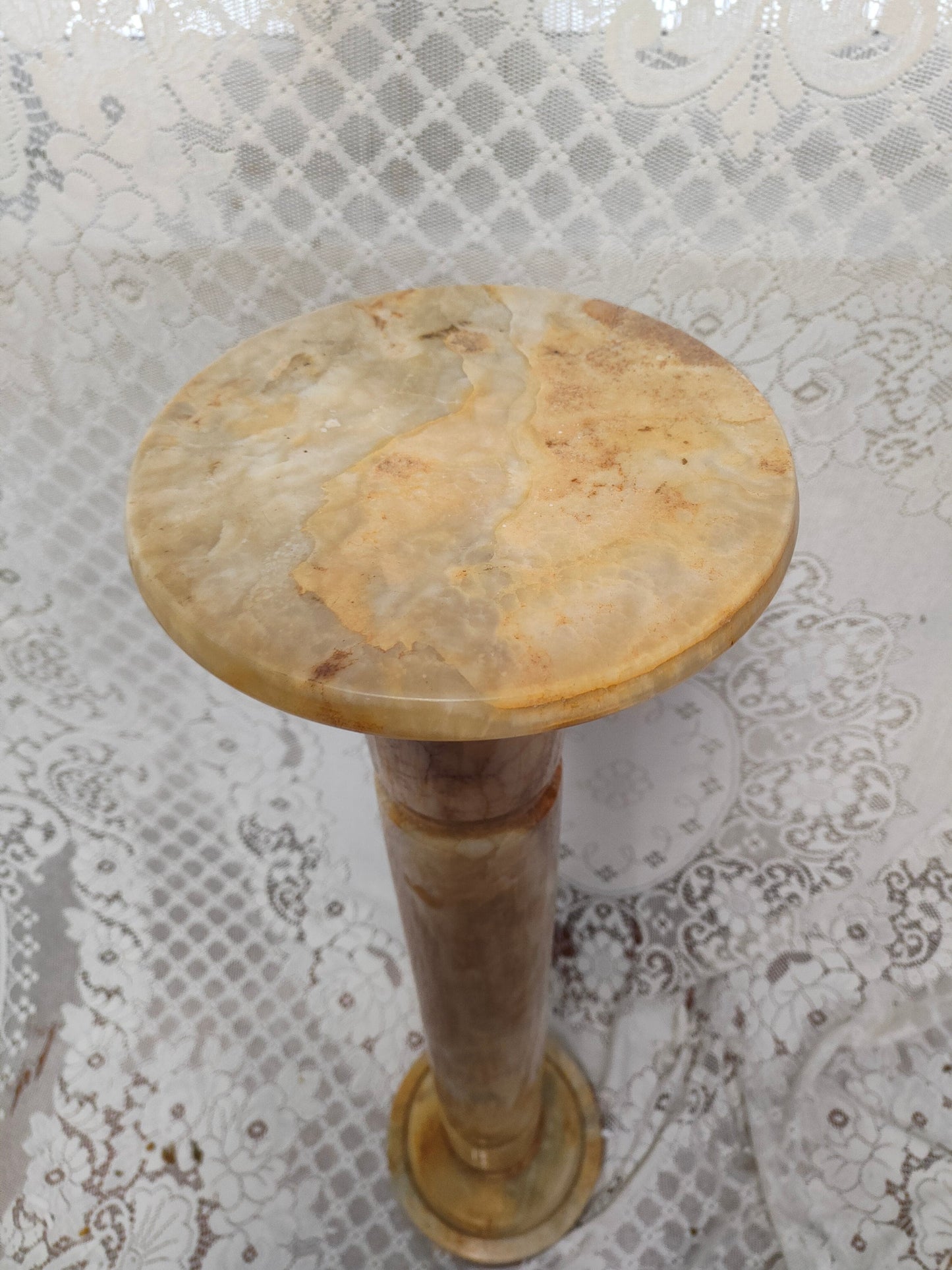 Colonna Unica in Marmo Italiano per Interni ed Esterni: Capolavoro di Eleganza e Design