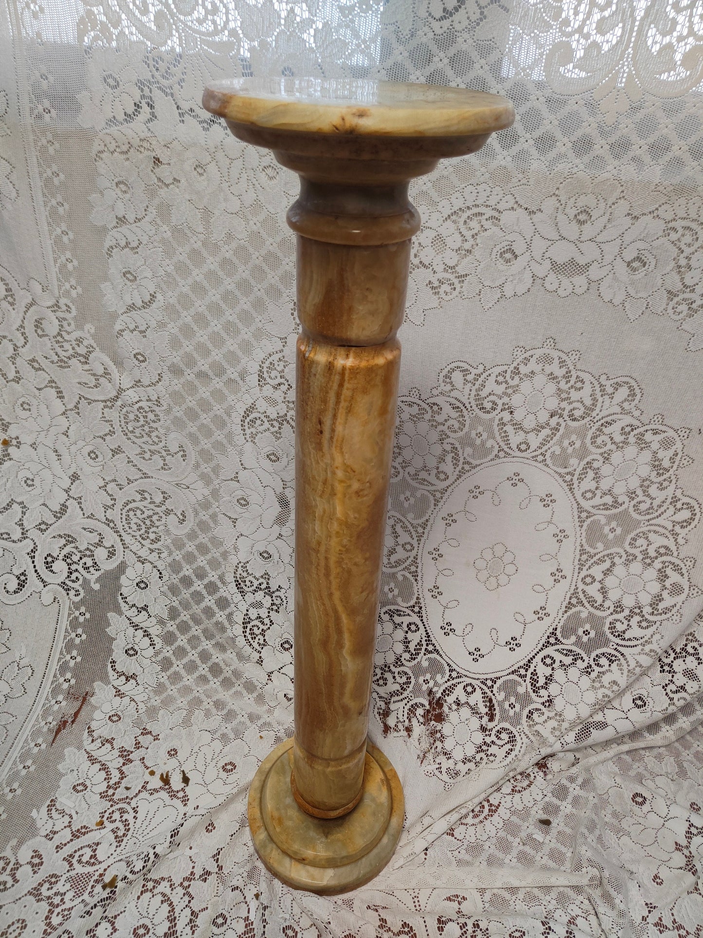Colonna Unica in Marmo Italiano per Interni ed Esterni: Capolavoro di Eleganza e Design