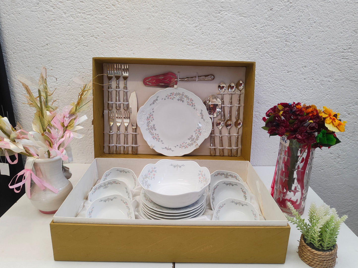 Servizio di piatti Vintage Tirschenreuth Bavaria Completo - Nuovo di Zecca - Regalo di Nozze