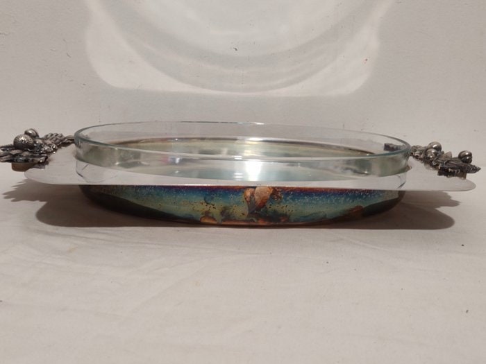 Vassoio da Portata Placcato Argento FAF e Pirofila Pyrex: Un'Eleganza senza Tempo per la Tua Tavola
