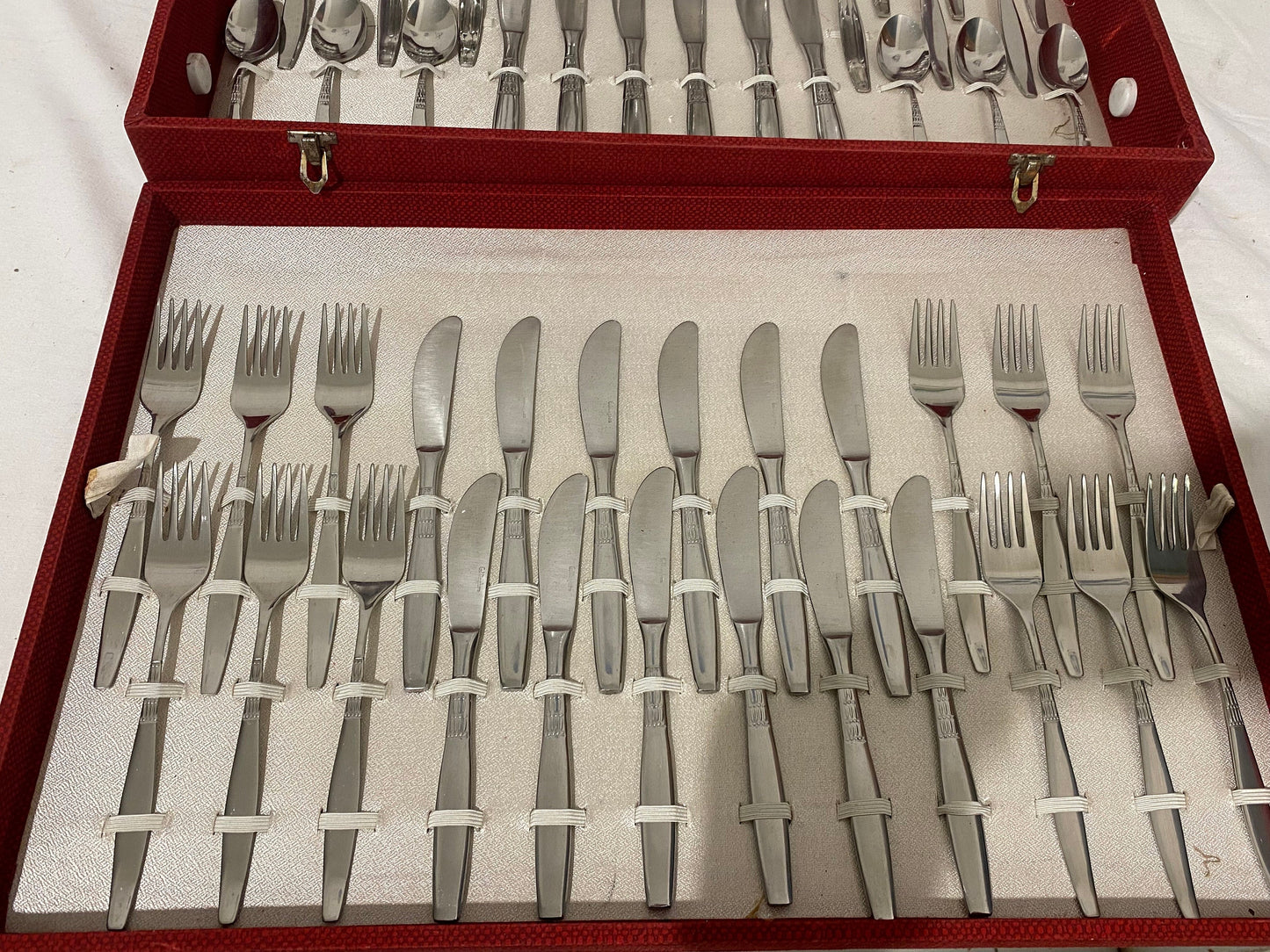 Servizio Posate da 24 Persone - Elegante Regalo di Nozze in Scatola a Due Piani