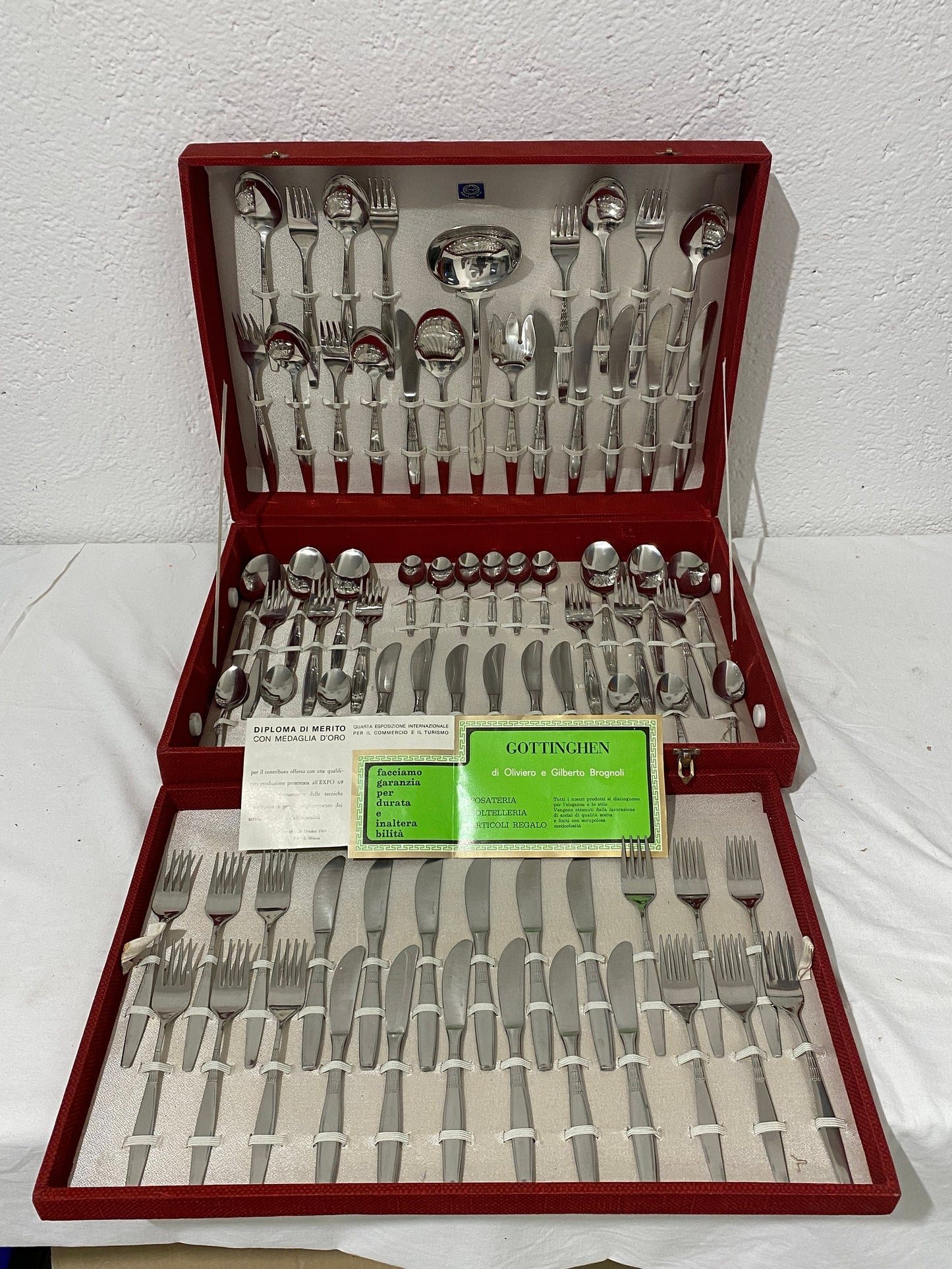 Servizio Posate da 24 Persone - Elegante Regalo di Nozze in Scatola a Due Piani