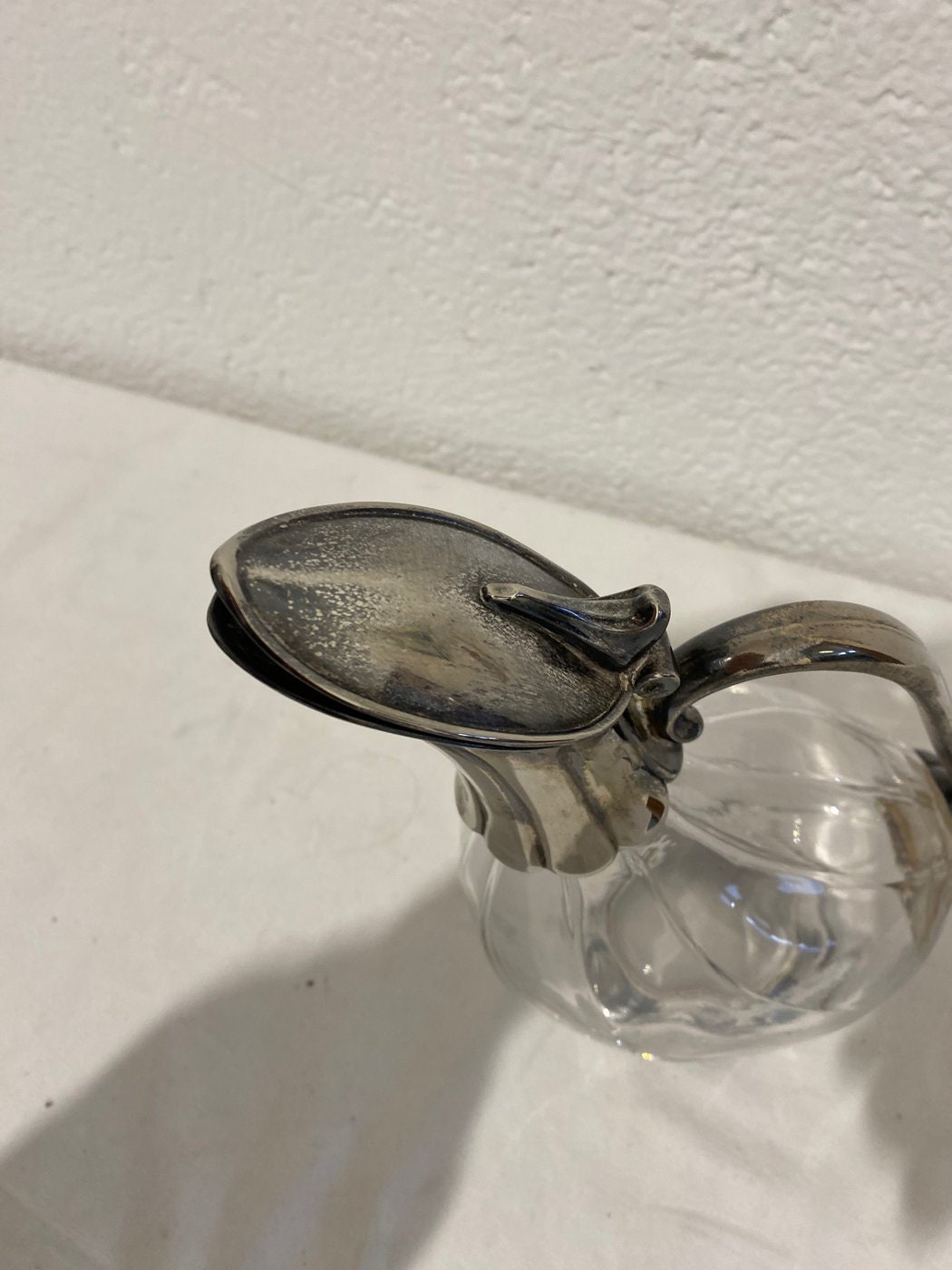 Decanter vintage in vetro e argento placcato
