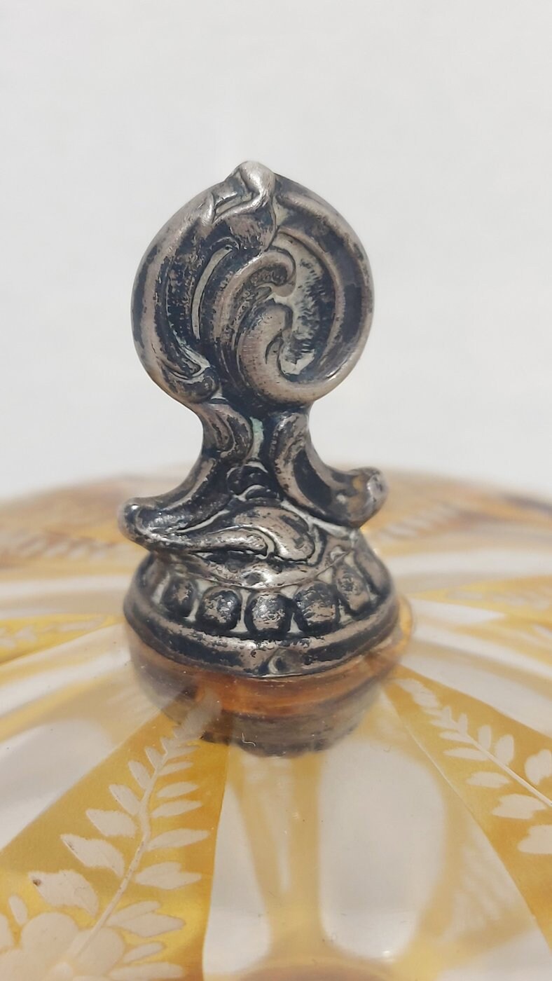 Portagioie in Cristallo Inciso e Argento 800 - Eleganza senza tempo per i tuoi gioielli