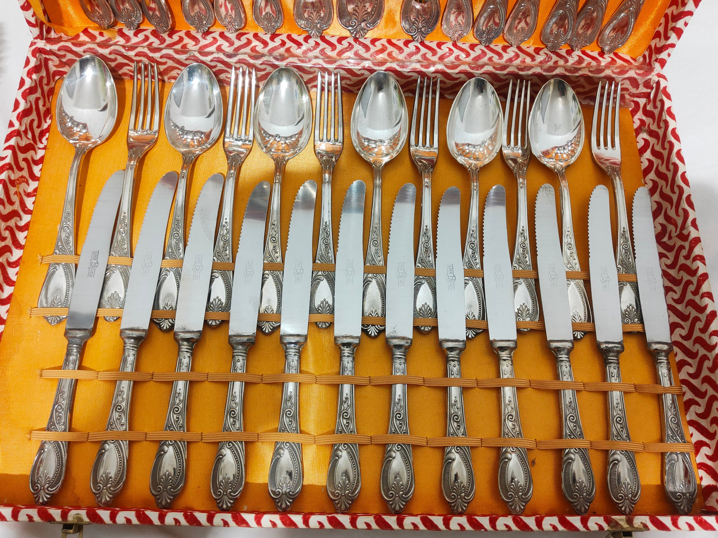 Servizio di Posate in Argento 800 - Tradizione Italiana Intatta