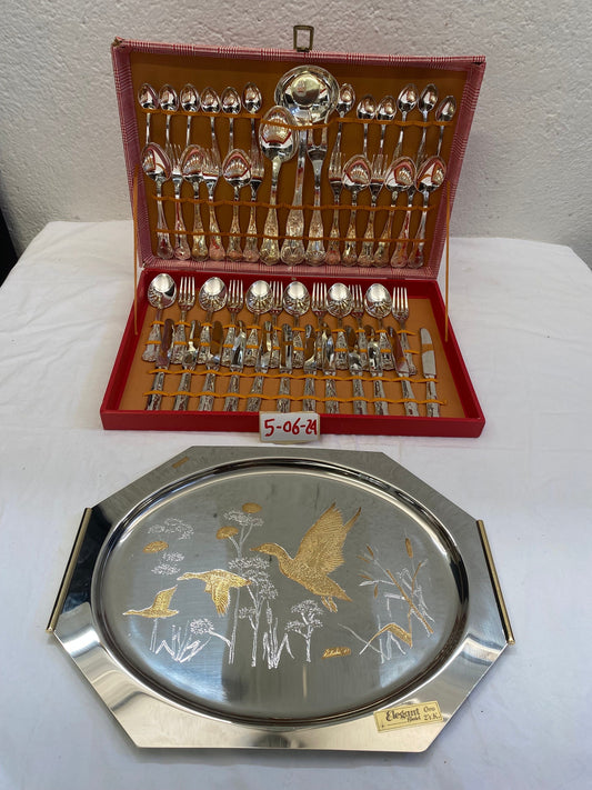 Servizio di Posate in Argento 800 - Tradizione Italiana Intatta con vassoio in acciaio con decori placcati in oro 24 carati