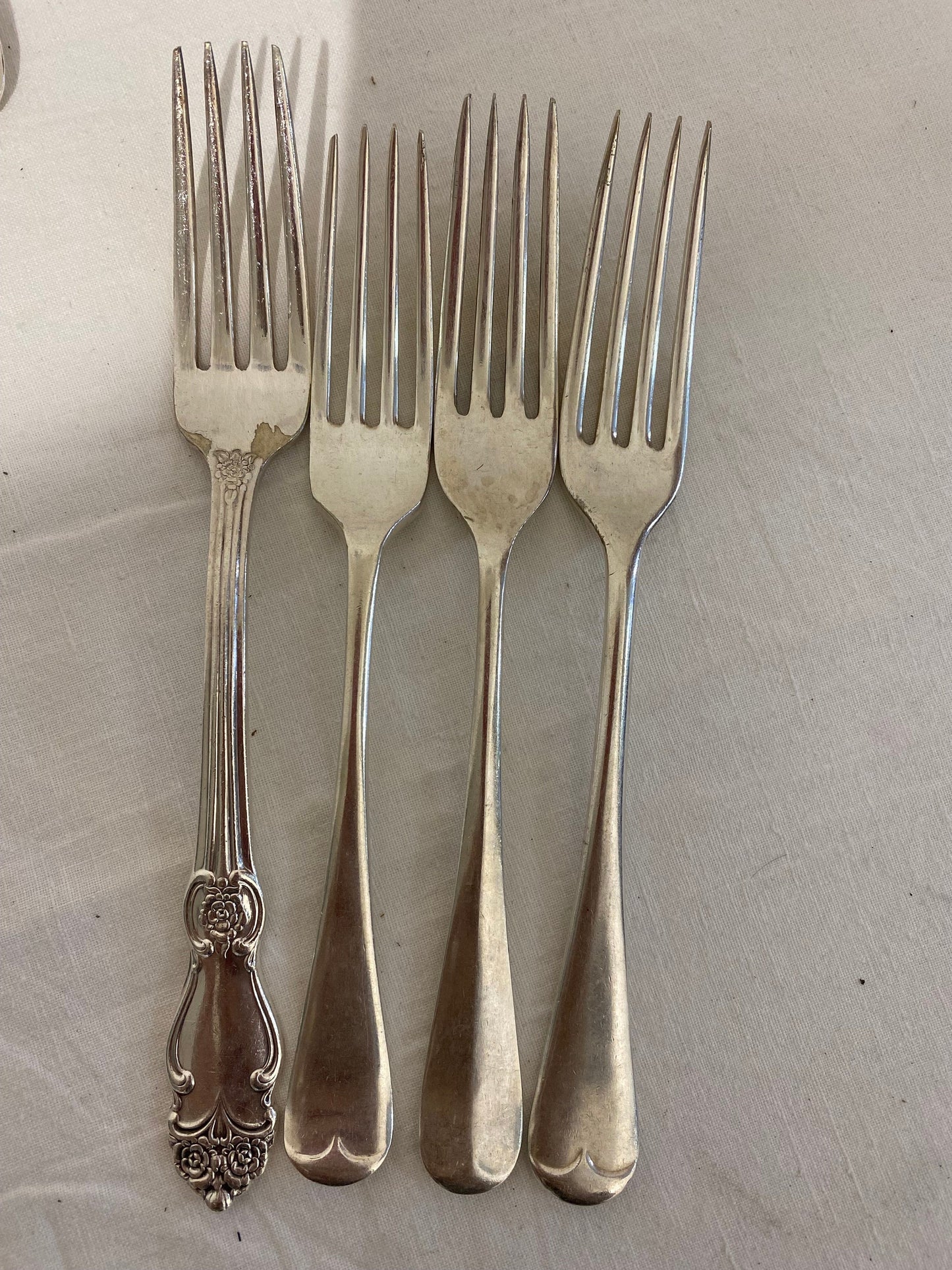 Posate Vintage Sfuse in Argento Placcato: Un Tocco di Eleganza per la Tua Tavola