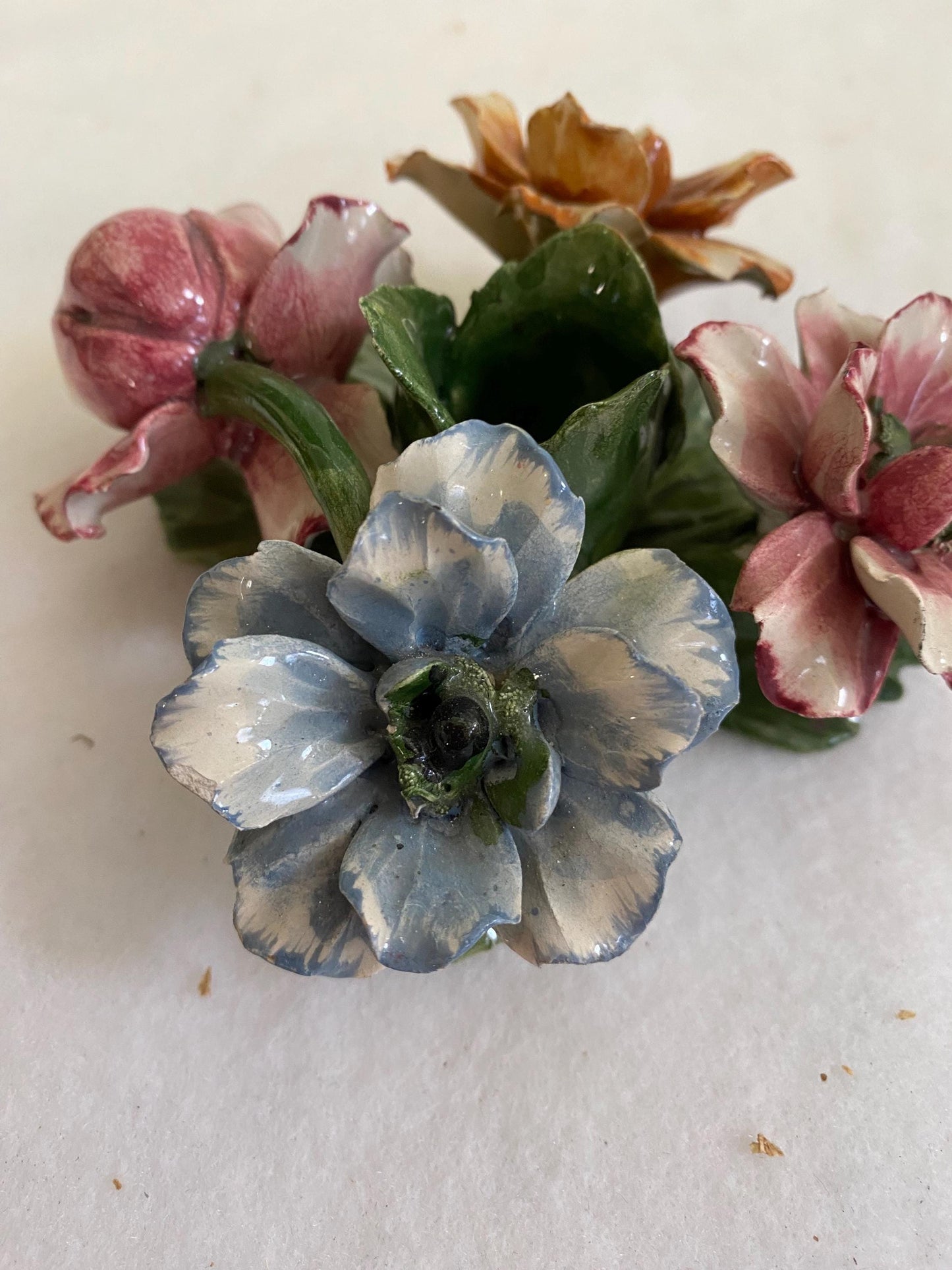 Portacandele in Ceramica Dipinta a Mano - Un Tocco di Colore e Tradizione per la Tua Casa