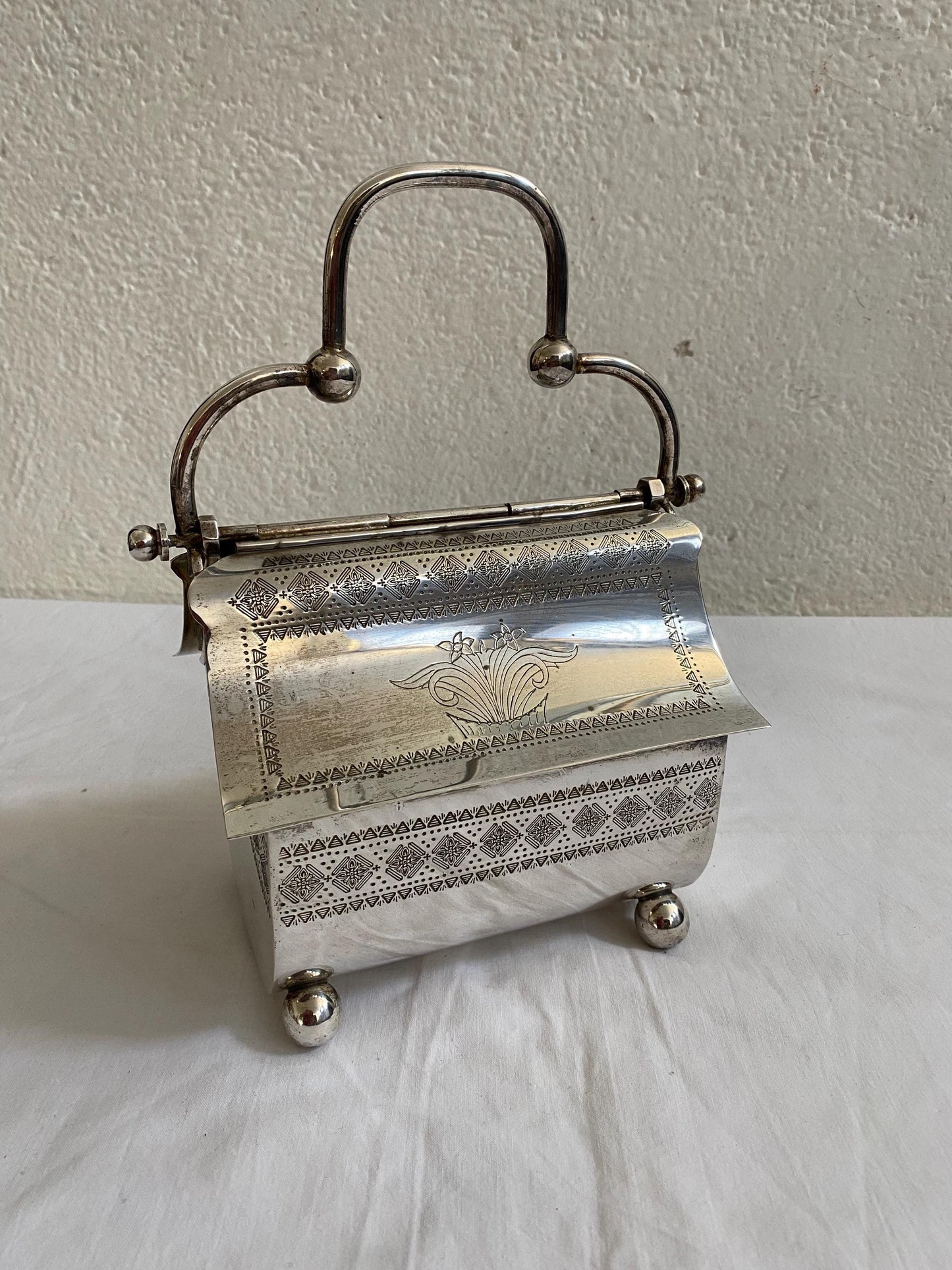 Cesto a Forma di Borsa in Argento Placcato - Biscottiera Antica con Coperchi Rialzabili e Maniglia