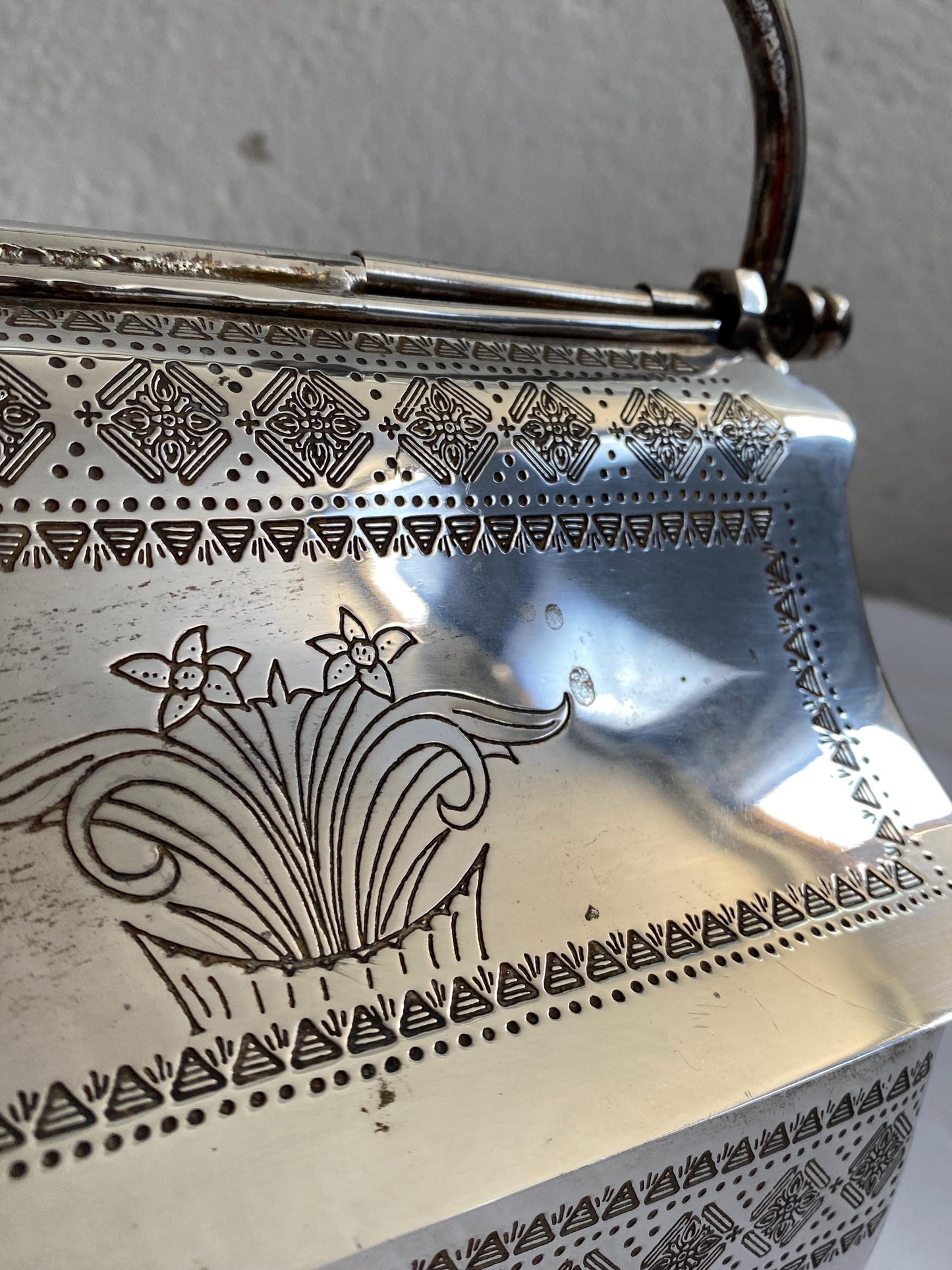 Cesto a Forma di Borsa in Argento Placcato - Biscottiera Antica con Coperchi Rialzabili e Maniglia
