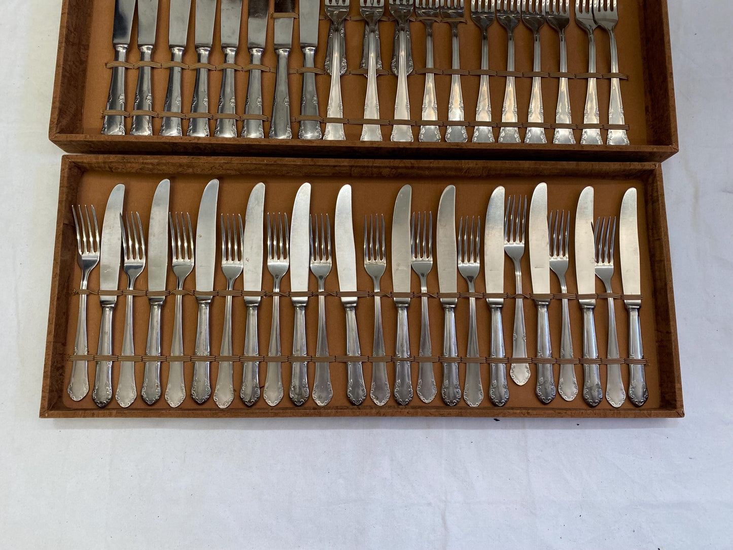 servizio di posate un regalo di Nozze Perfetto: Elegante Scatola Posate Vintage in Acciaio Argentato