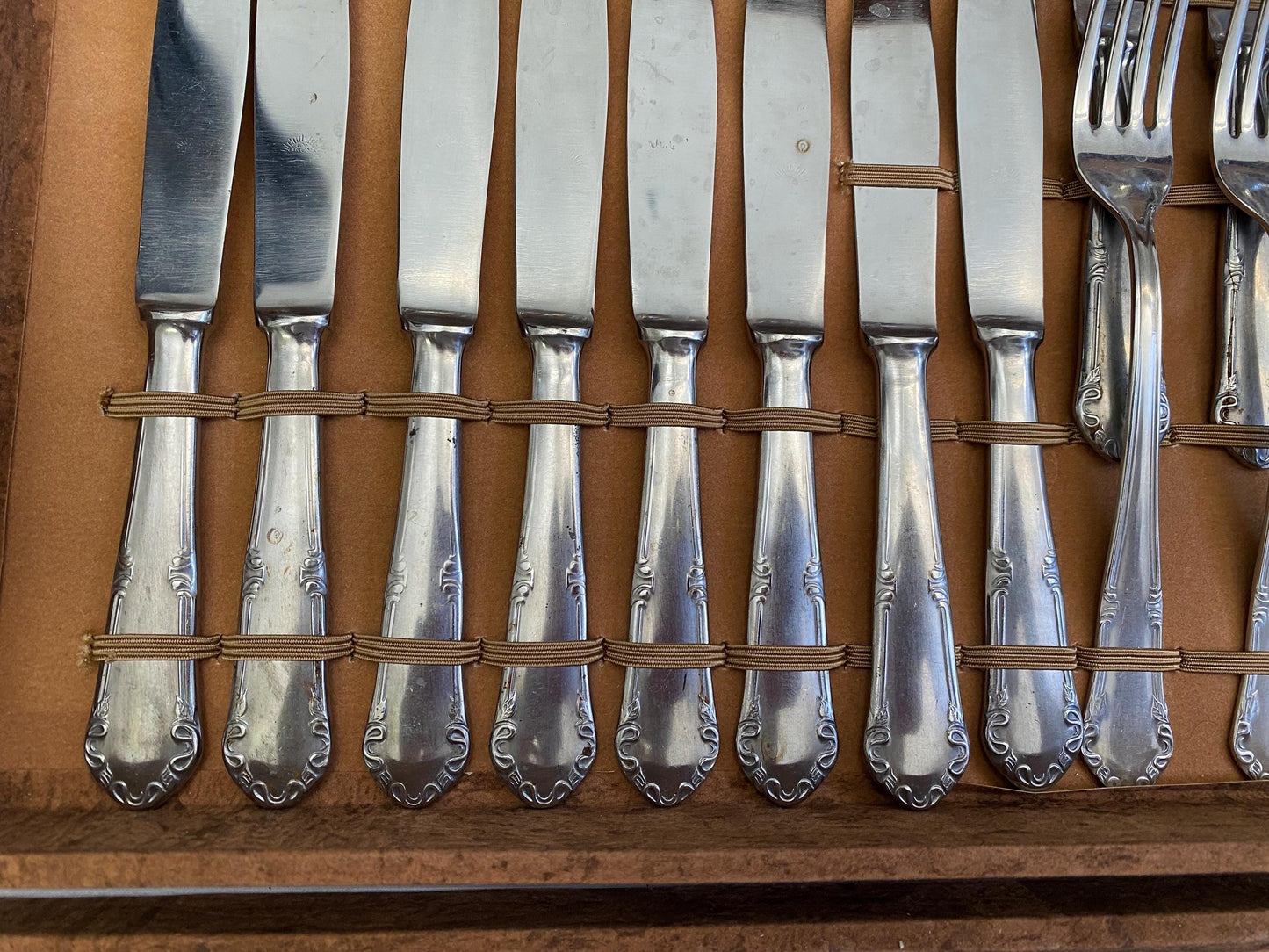 servizio di posate un regalo di Nozze Perfetto: Elegante Scatola Posate Vintage in Acciaio Argentato