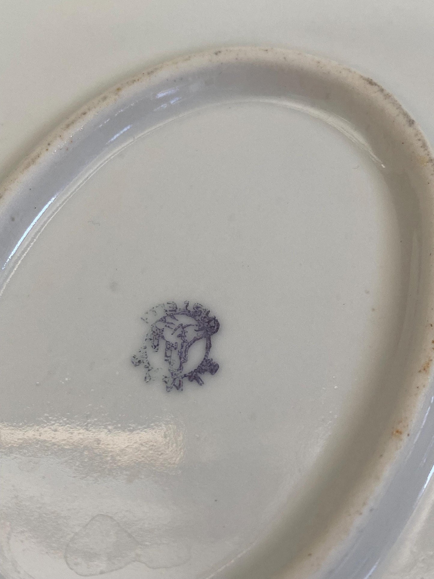 Zuppiera Ovale in Ceramica con Bordo Dorato e Rilievo Blu - Vintage
