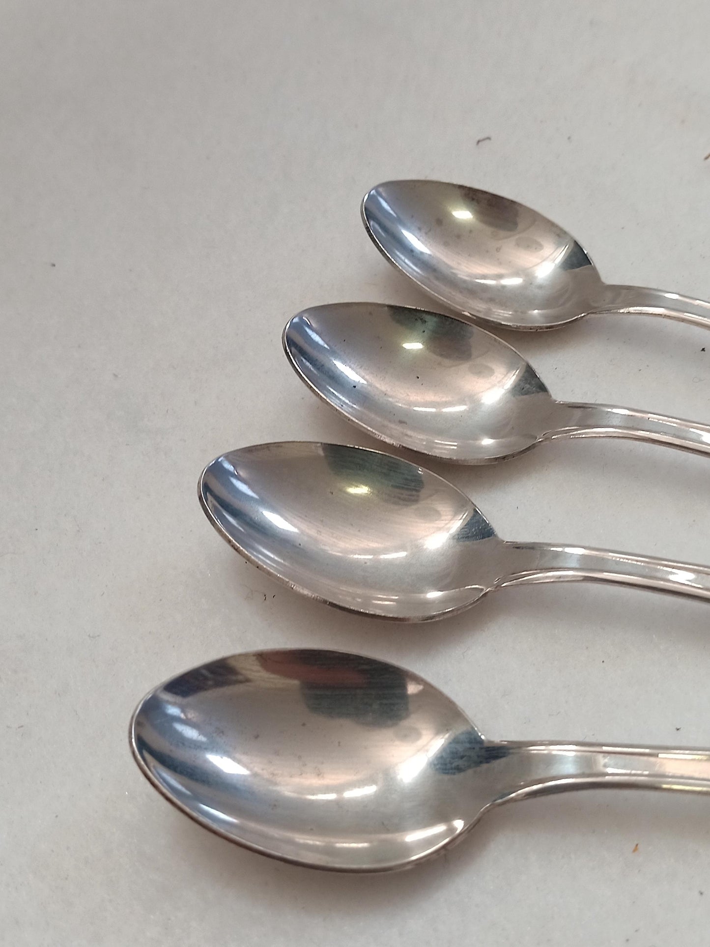 Cucchiaini Calegaro Placcati Argento - Eleganza e Tradizione per la Tua Tavola
