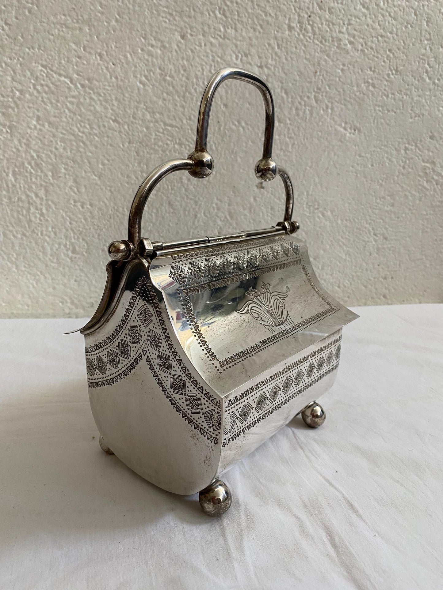 Cesto a Forma di Borsa in Argento Placcato - Biscottiera Antica con Coperchi Rialzabili e Maniglia
