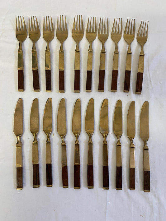 Servizio di Posate Vintage in Ottone con Manici in Legno di Teak - 10 Forchette e 10 Coltelli
