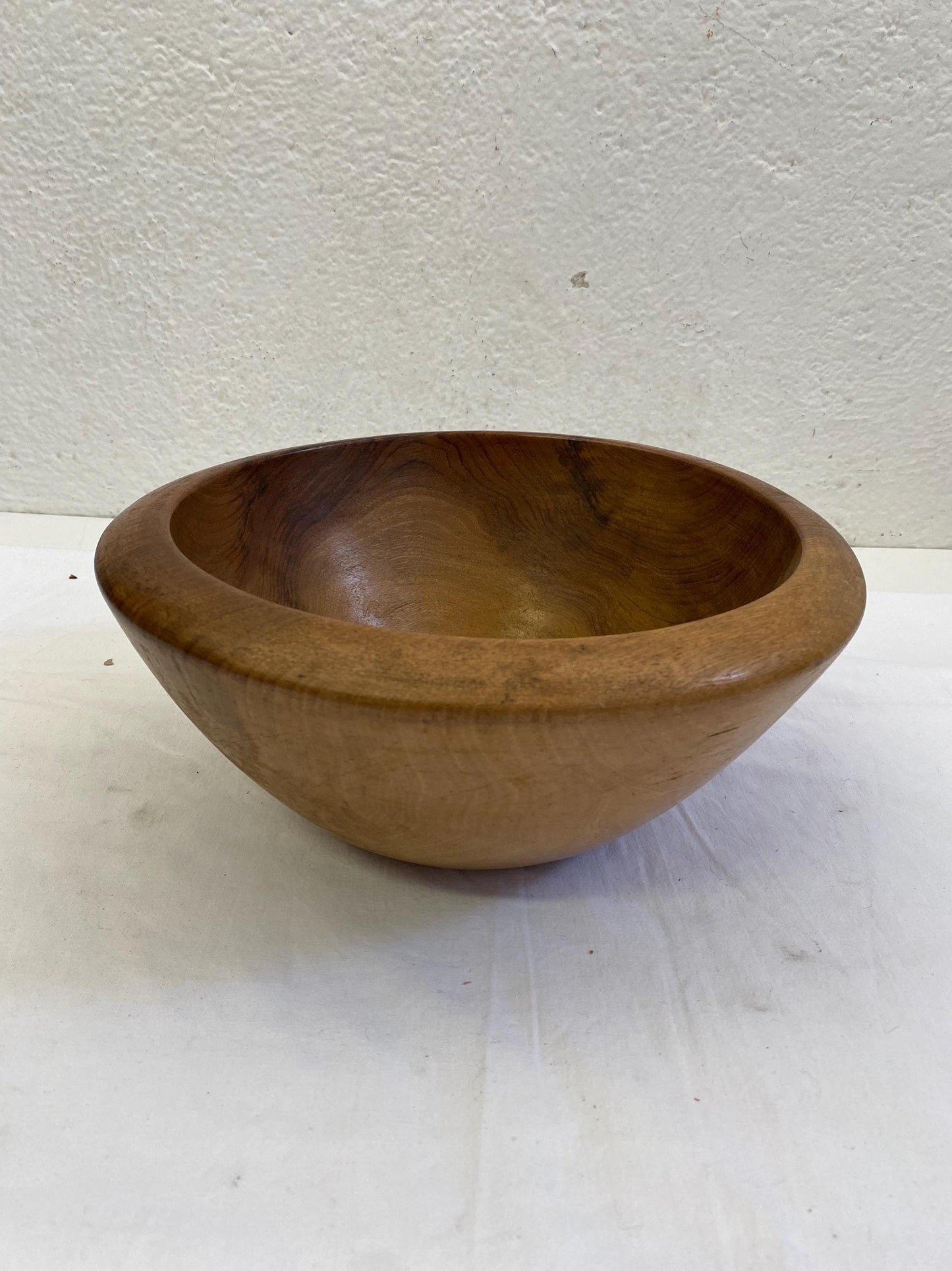 Grande Ciotola in Legno Artigianale - Ciotola Rustica per Decorazione e Cucina, Diametro 32cm, Altezza 15cm, Fatto a Mano