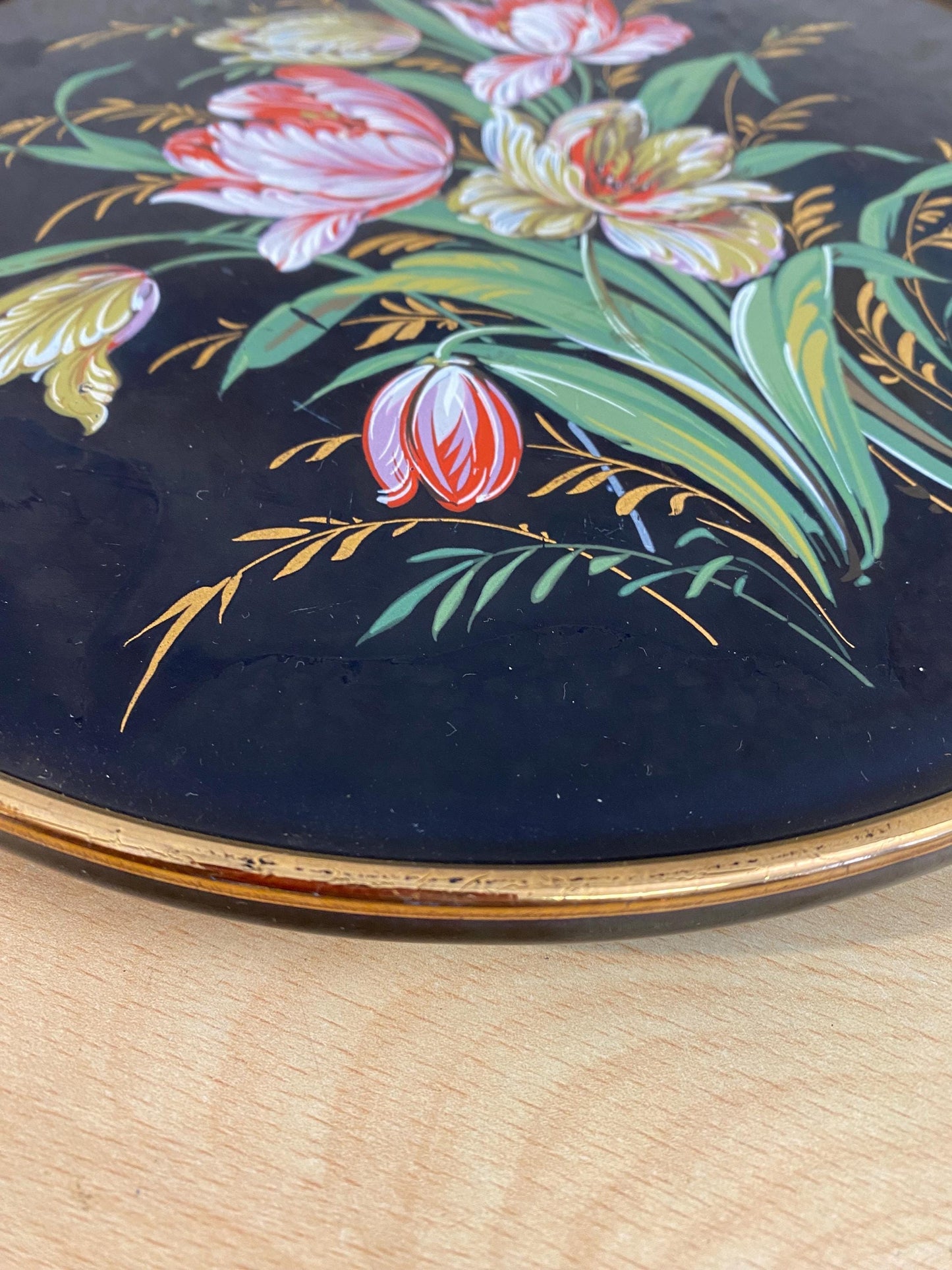 Piatto Blu Messeri con Decori Floreali - Raffigurante un Cesto di Fiori, Diametro 27 cm - Creazioni Ceramiche d'Arte Made in Italy