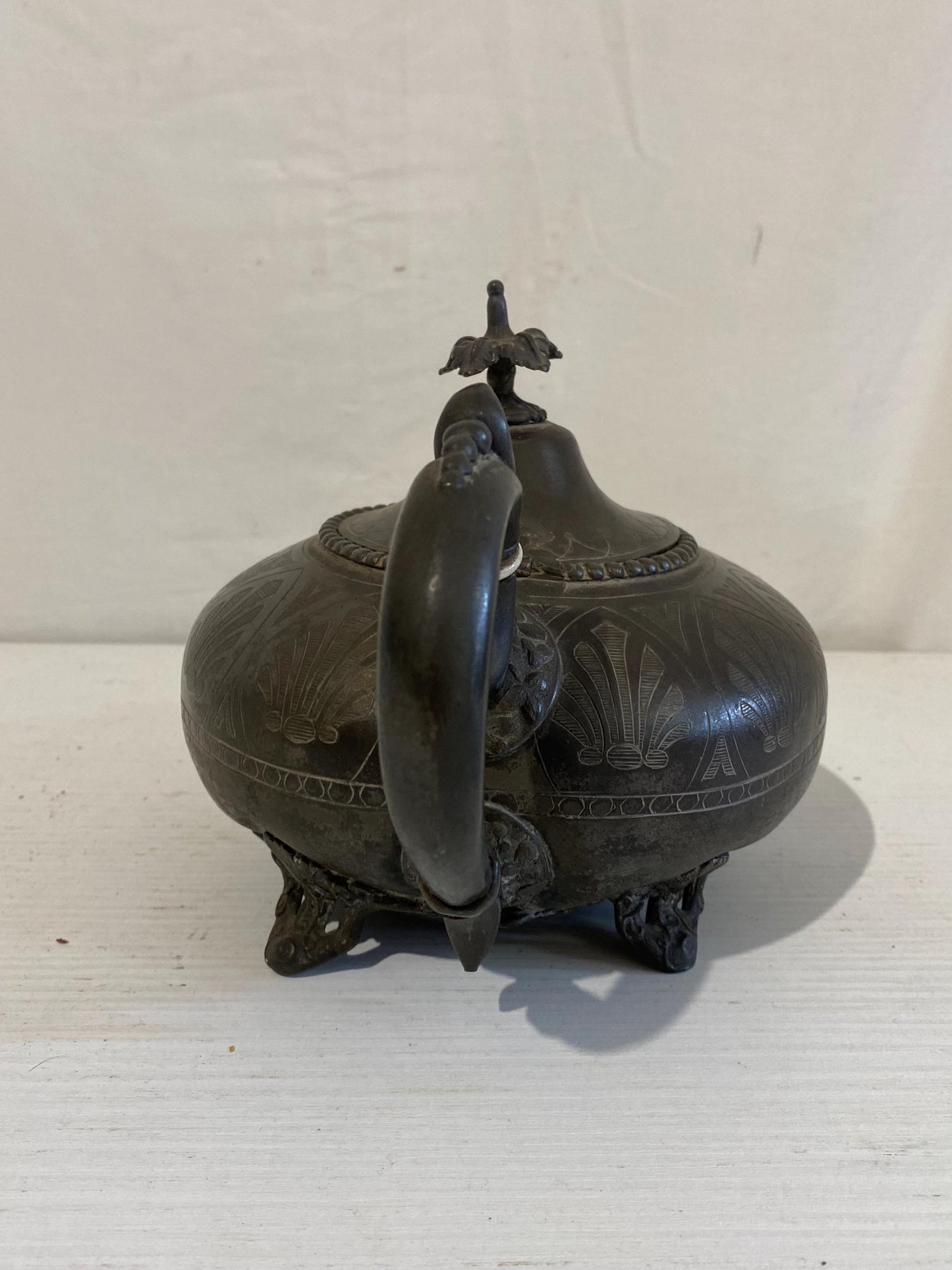 Splendida Teiera Vintage Intagliata in Metallo - VR Superior Electro Plate 1804, Motivi Floreali - 29x17x17 cm (11,4x6,7x6,7 in)
