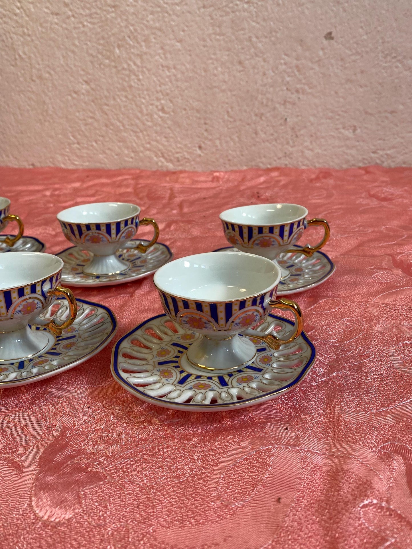 Tazzine da caffe 6 pezzi ceramica dorata e blu eleganti vintage come nuovi regalo perfetto unico speciale per colazione e pausa caffe.