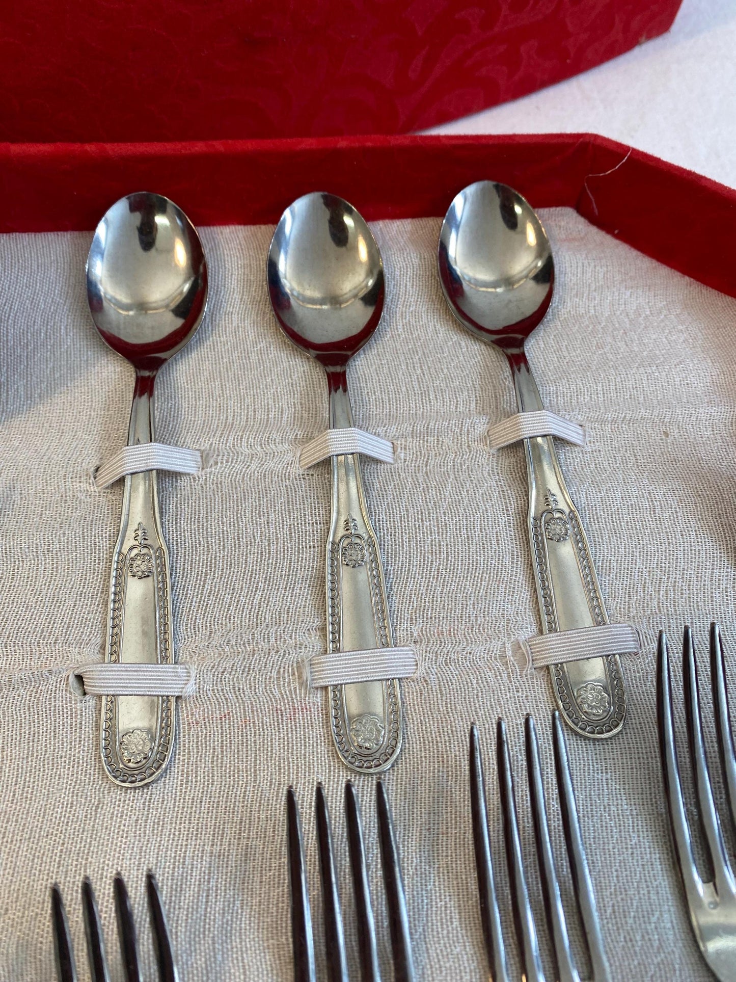 Servizio di Posate Vintage come nuove originali regalo di nozze rado per 12+12 Persone con Scatola Rossa - Completo di Mestolo e Accessori